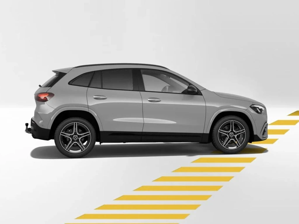 Mercedes-Benz-GLA 200-image-7