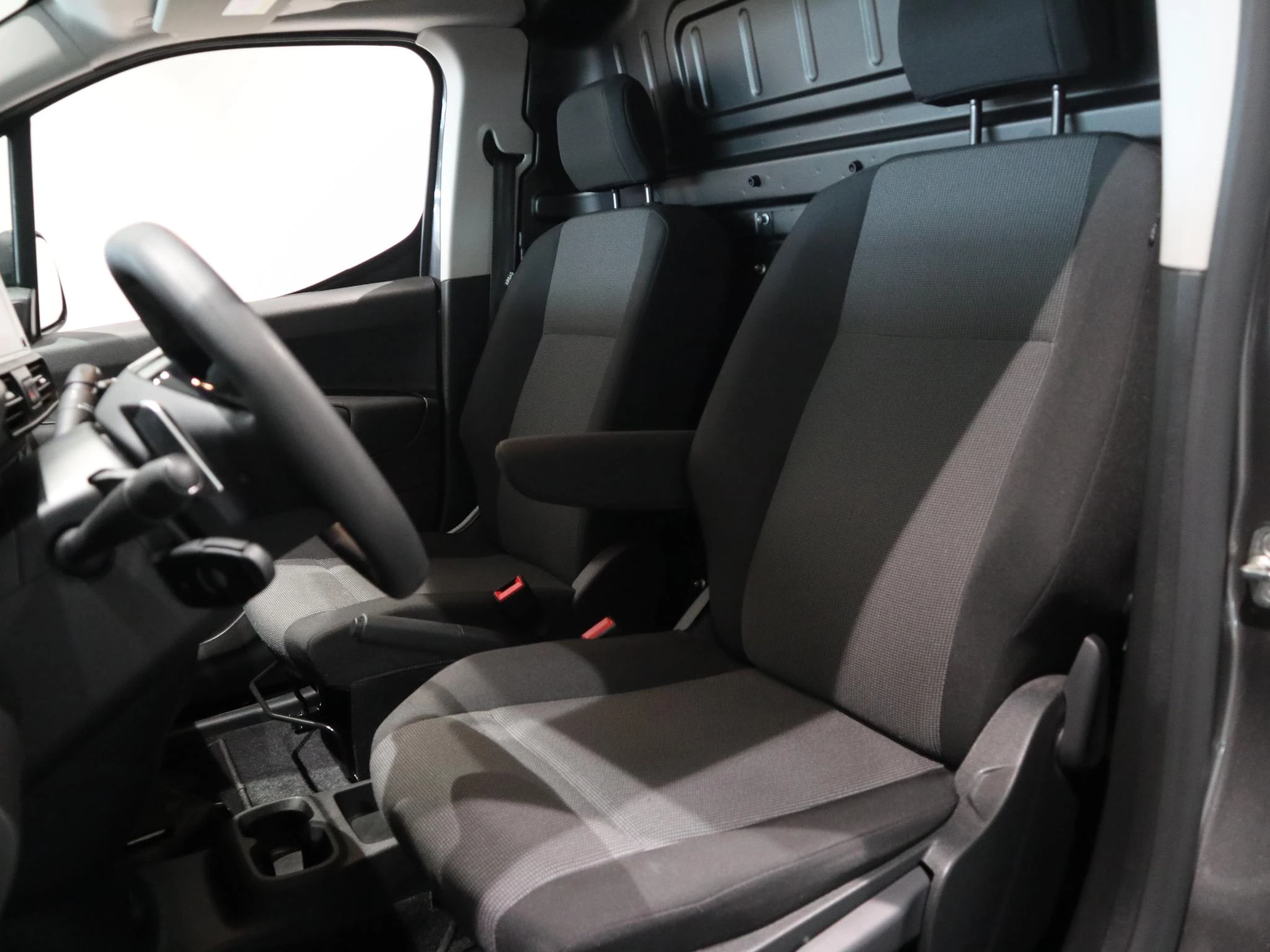Peugeot-Partner-image-7