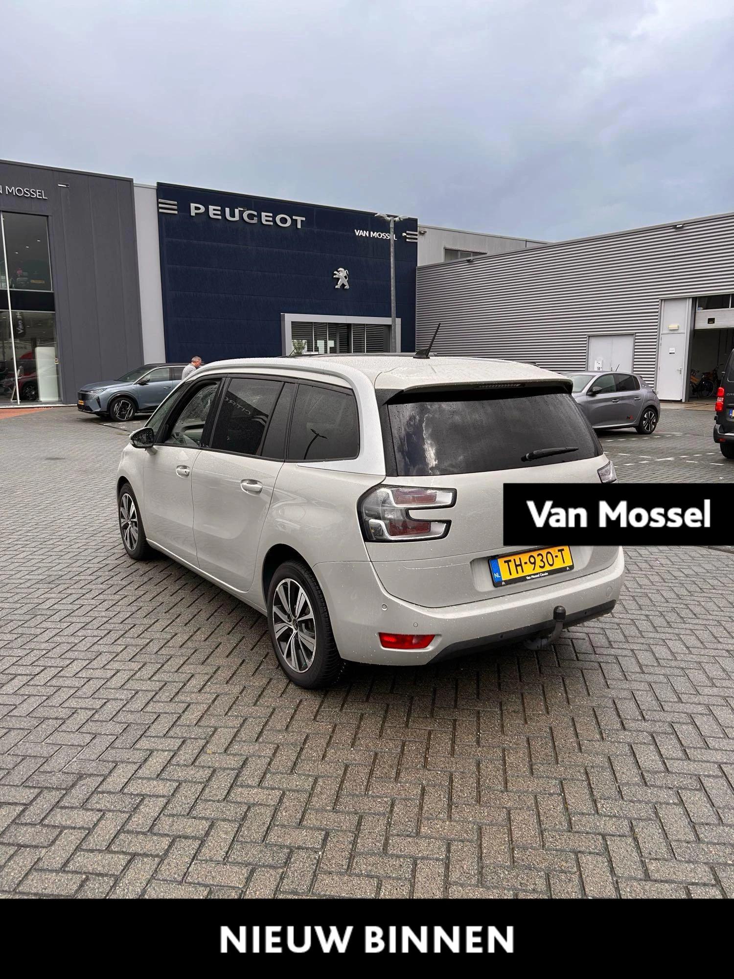 Citroën-Grand C4 Spacetourer-image-0