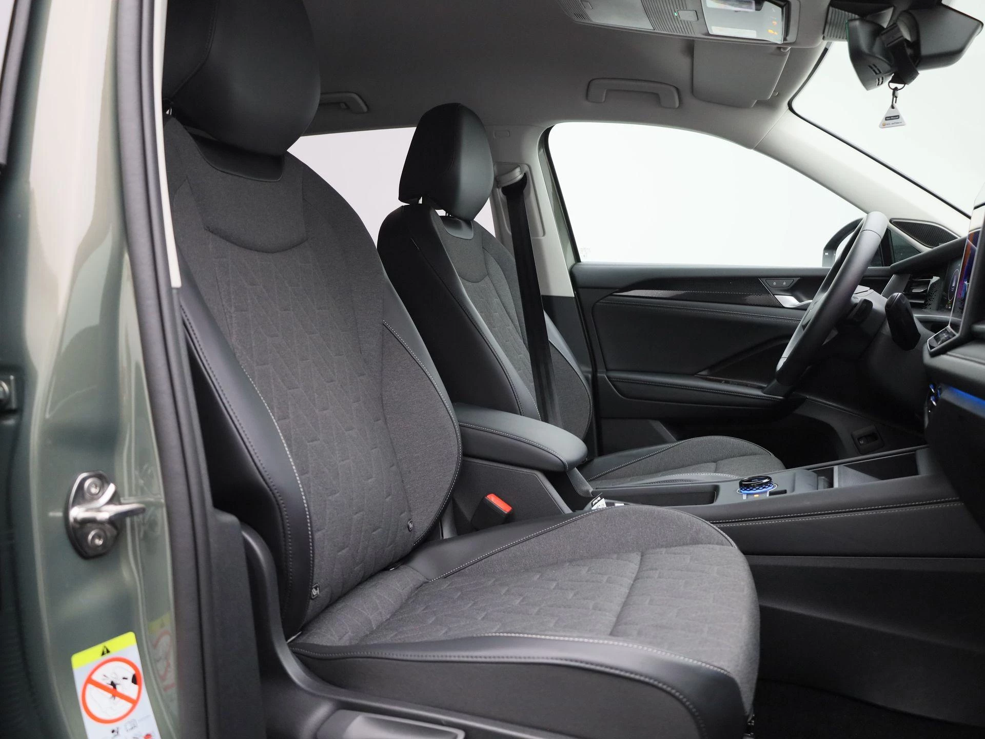 Volkswagen Tayron 1.5 eHybrid Life Edition 204 PK|