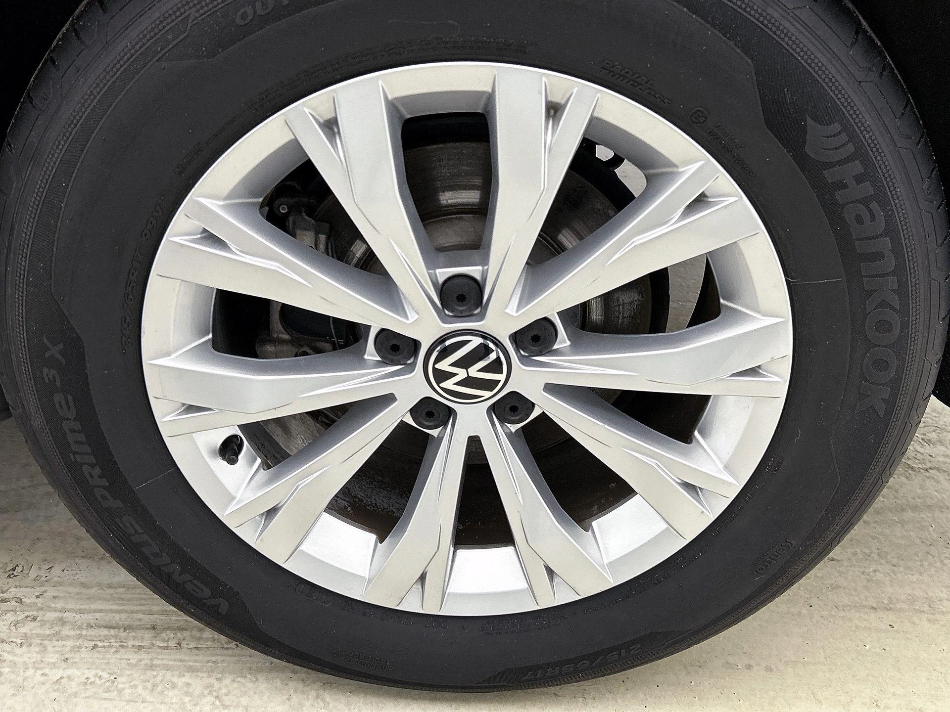 Volkswagen-Tiguan-image-31