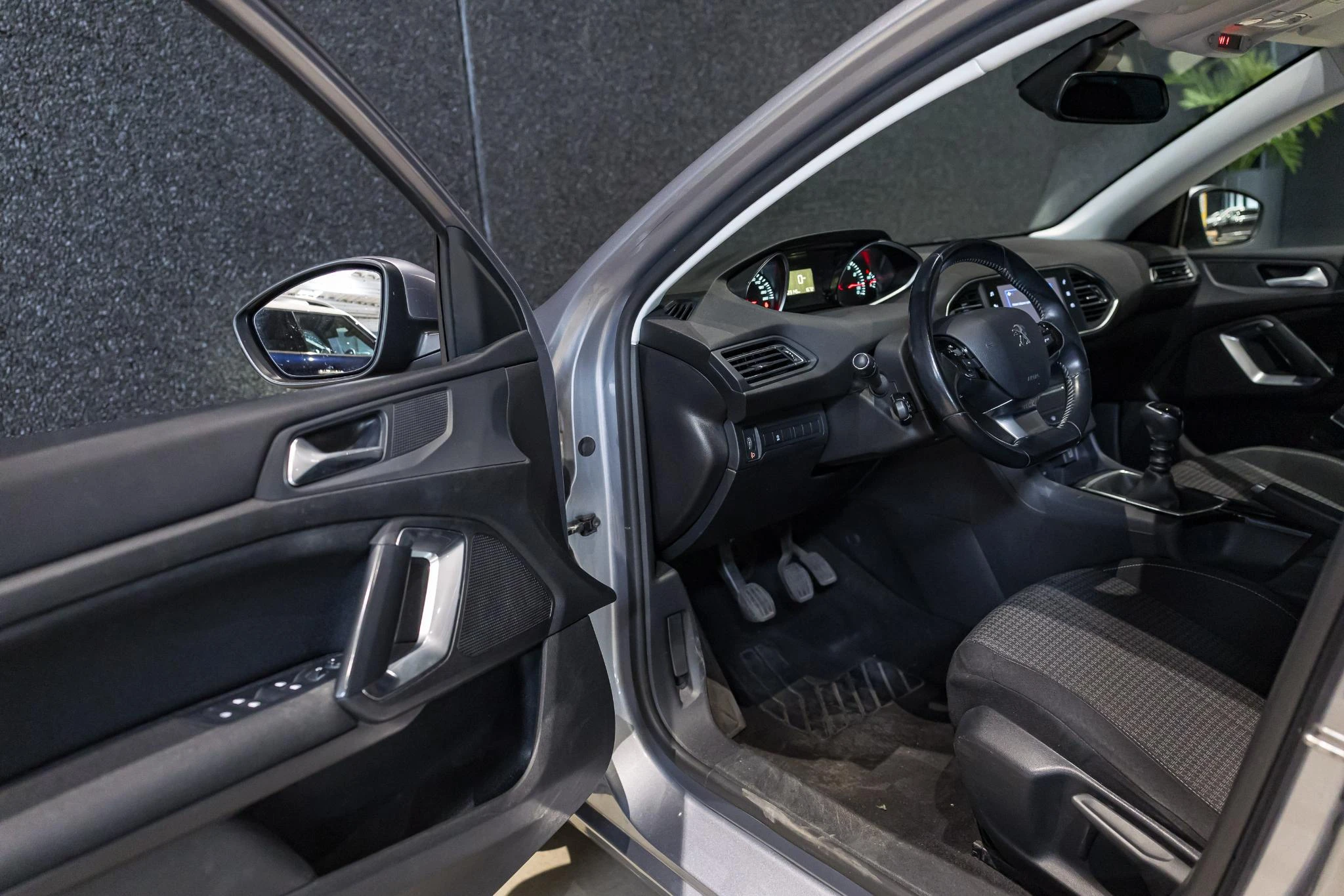 Peugeot-308-image-16
