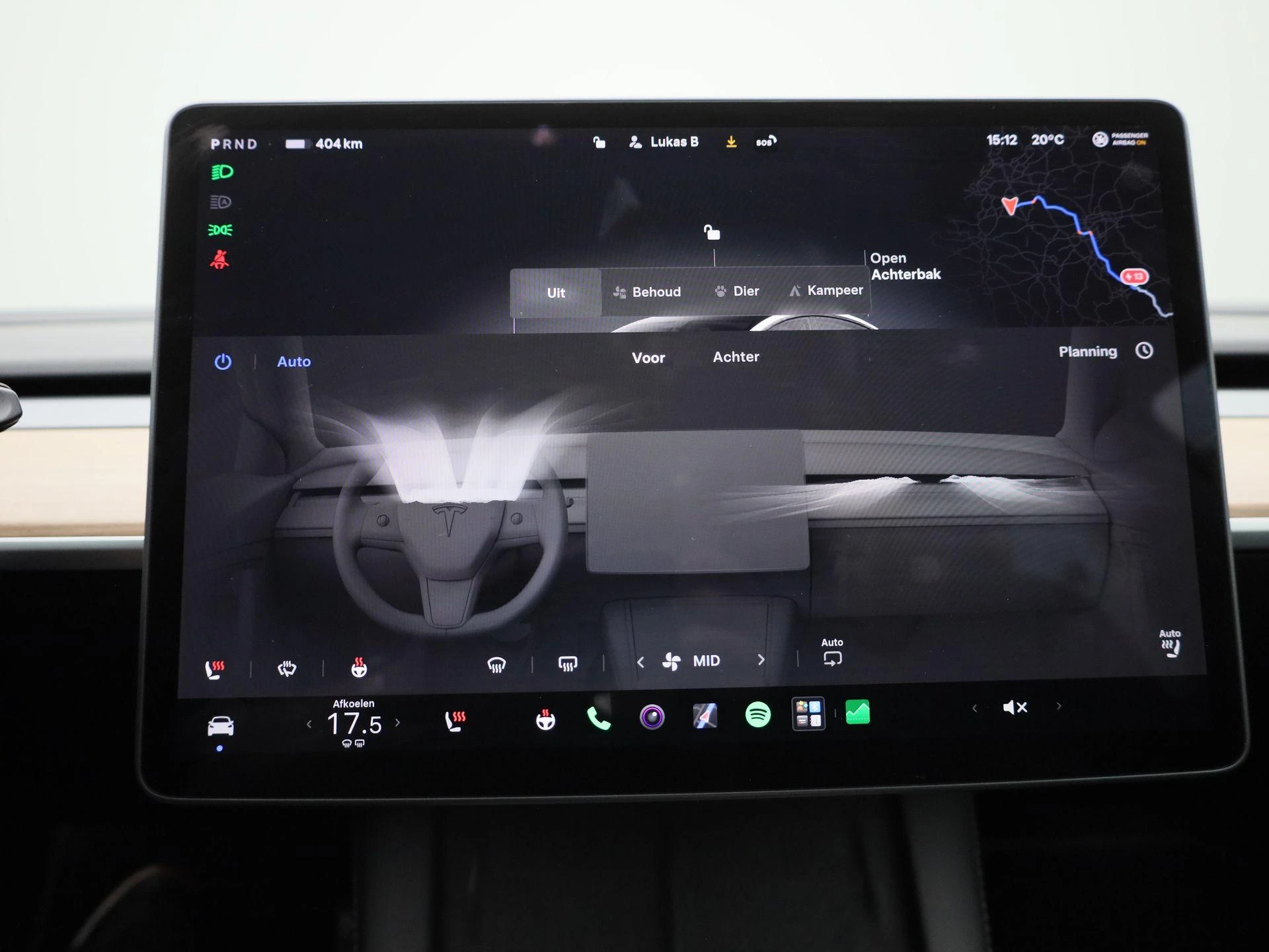Tesla-Model 3-image-16