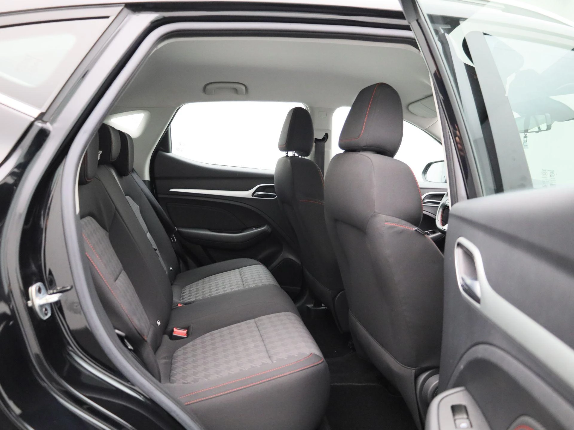 MG-ZS EV-image-35