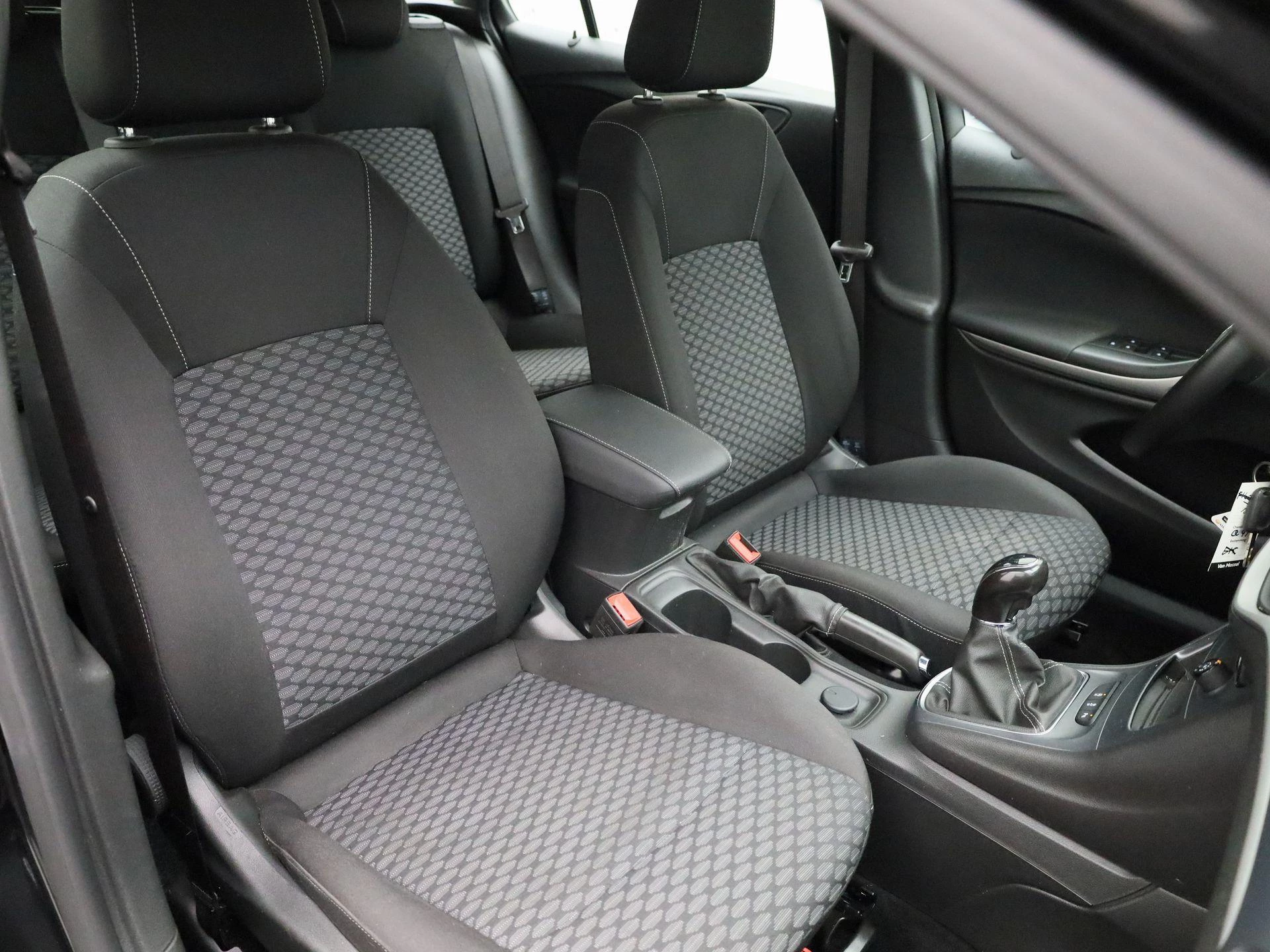 Opel-Astra-image-26