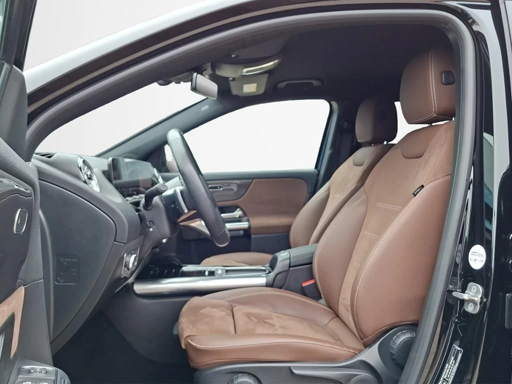 Mercedes-Benz-GLA 180 d-image-19