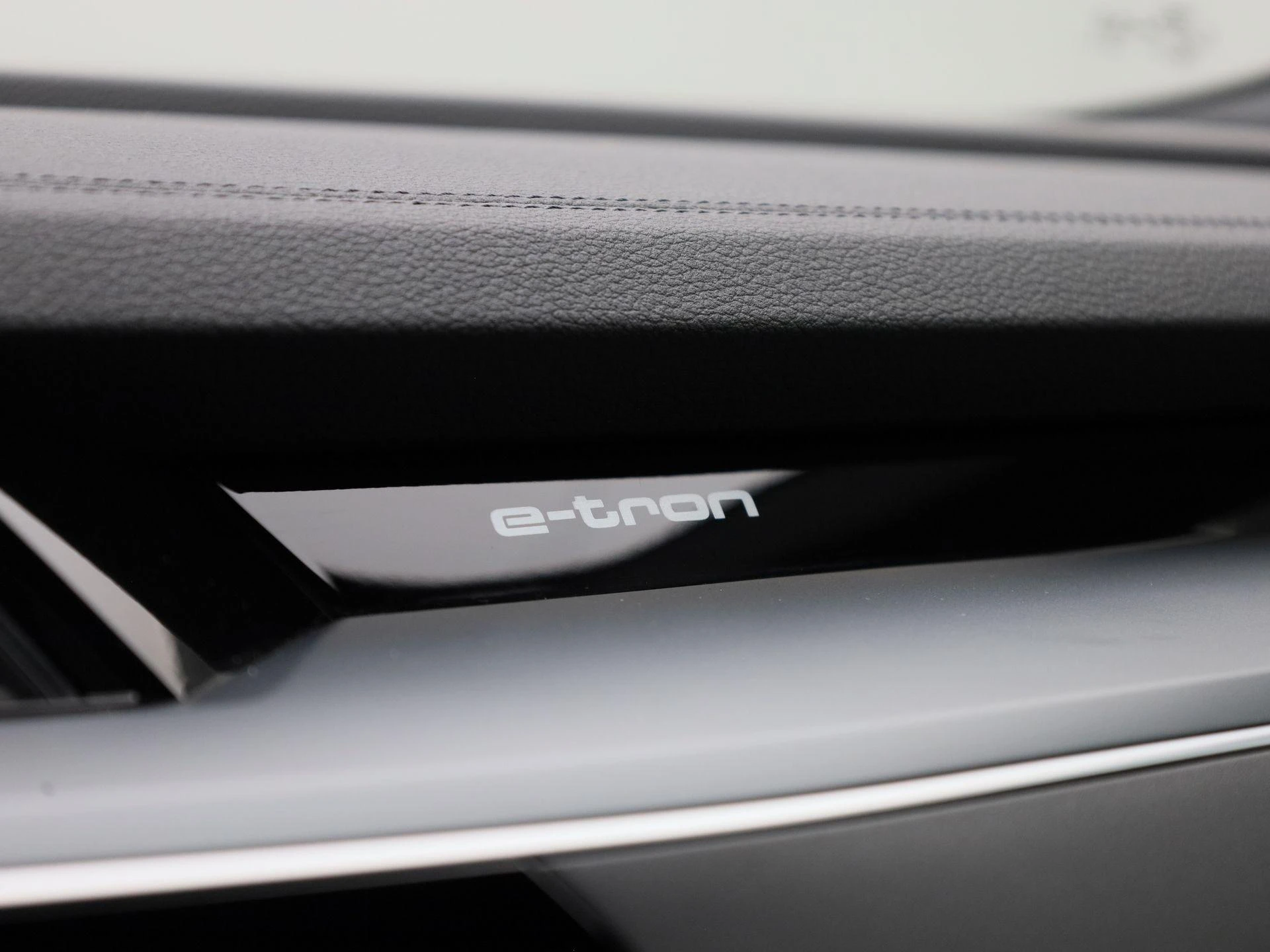 Audi-e-tron-image-26