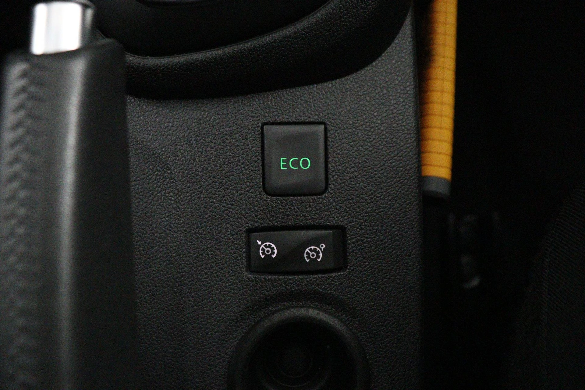 Renault-Captur-image-50