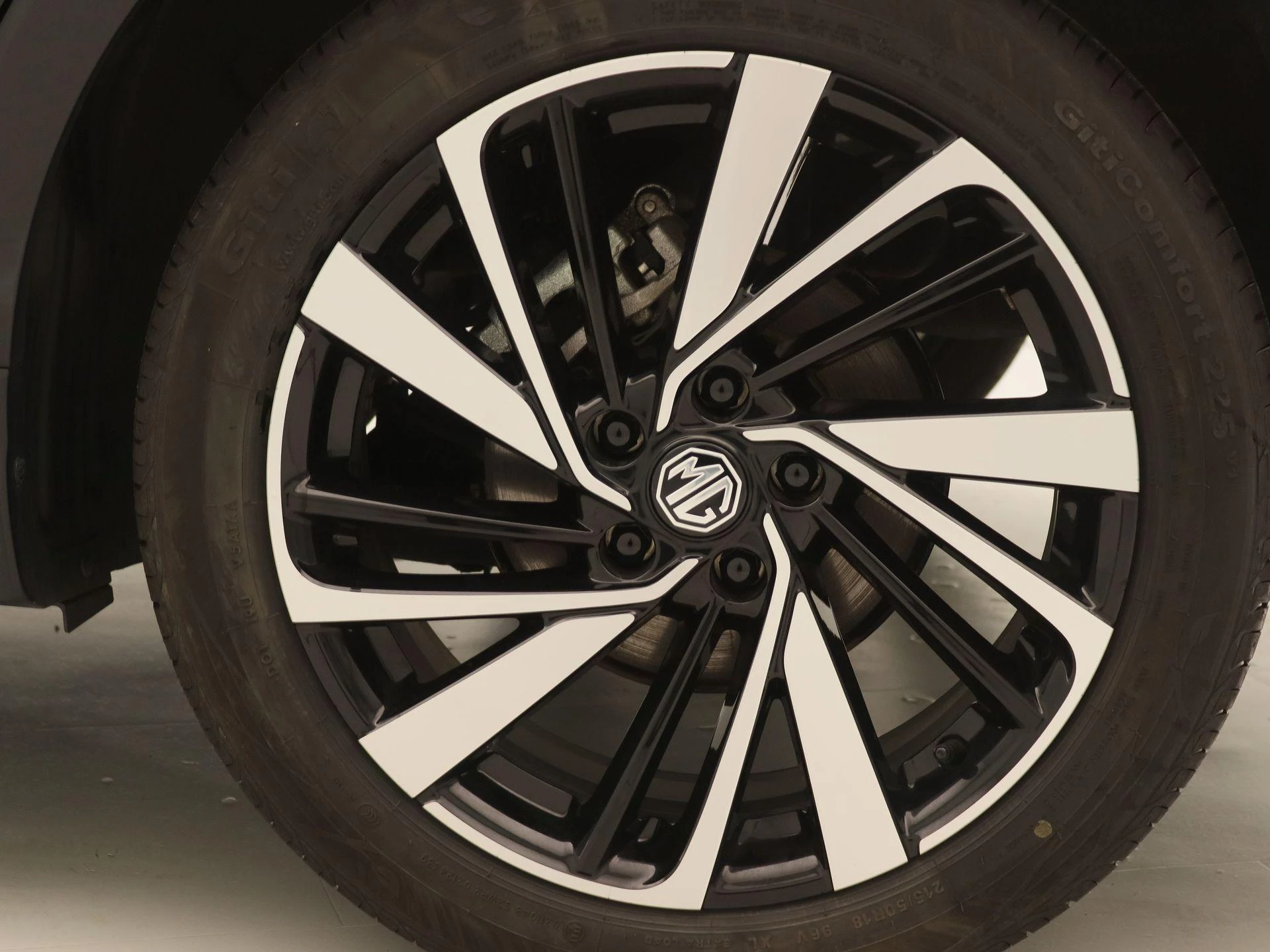 MG-ZS-image-16