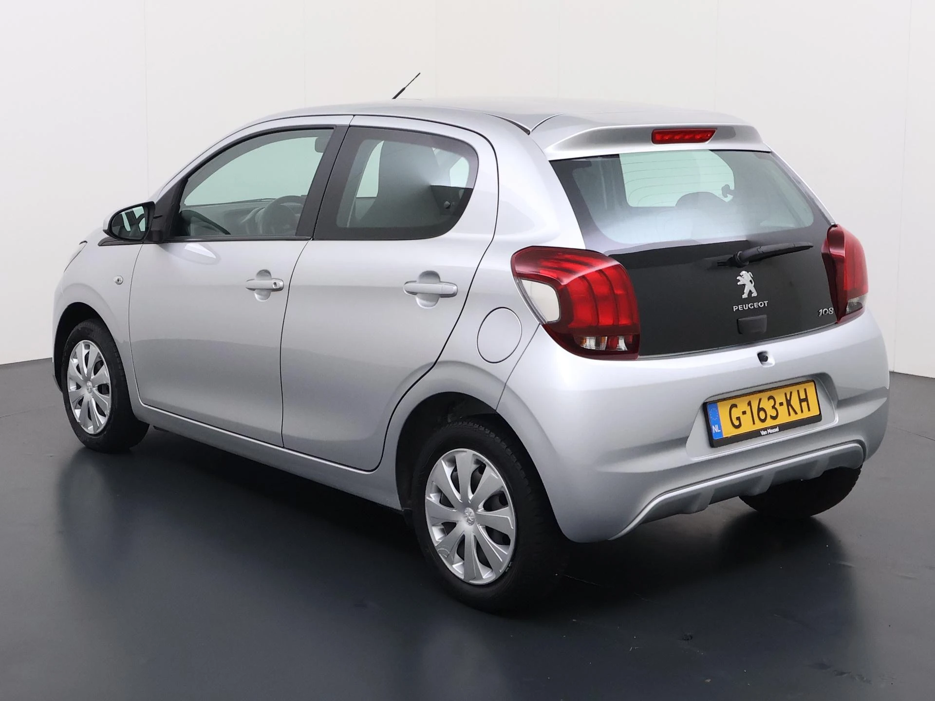 Peugeot-108-image-1