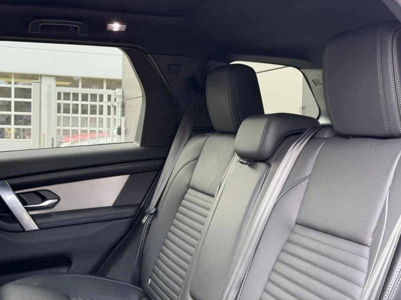 Land Rover-Discovery Sport-image-13