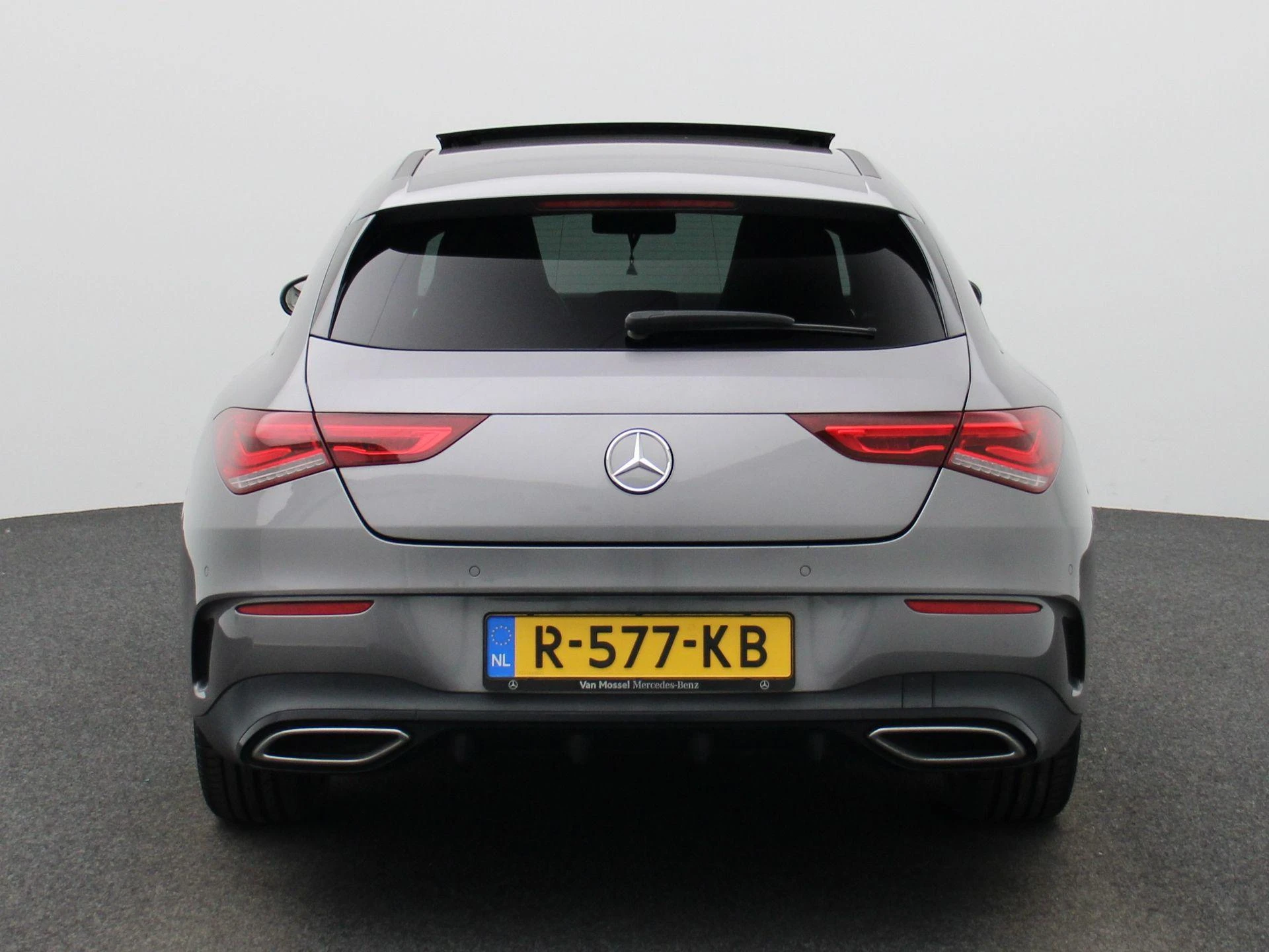 Mercedes-Benz-CLA-image-4