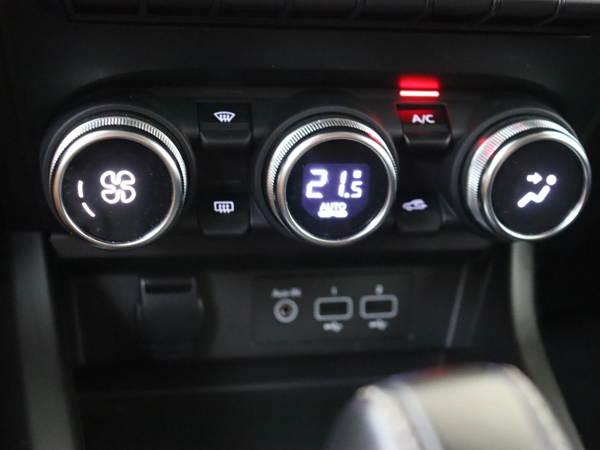 Renault-Arkana-image-19