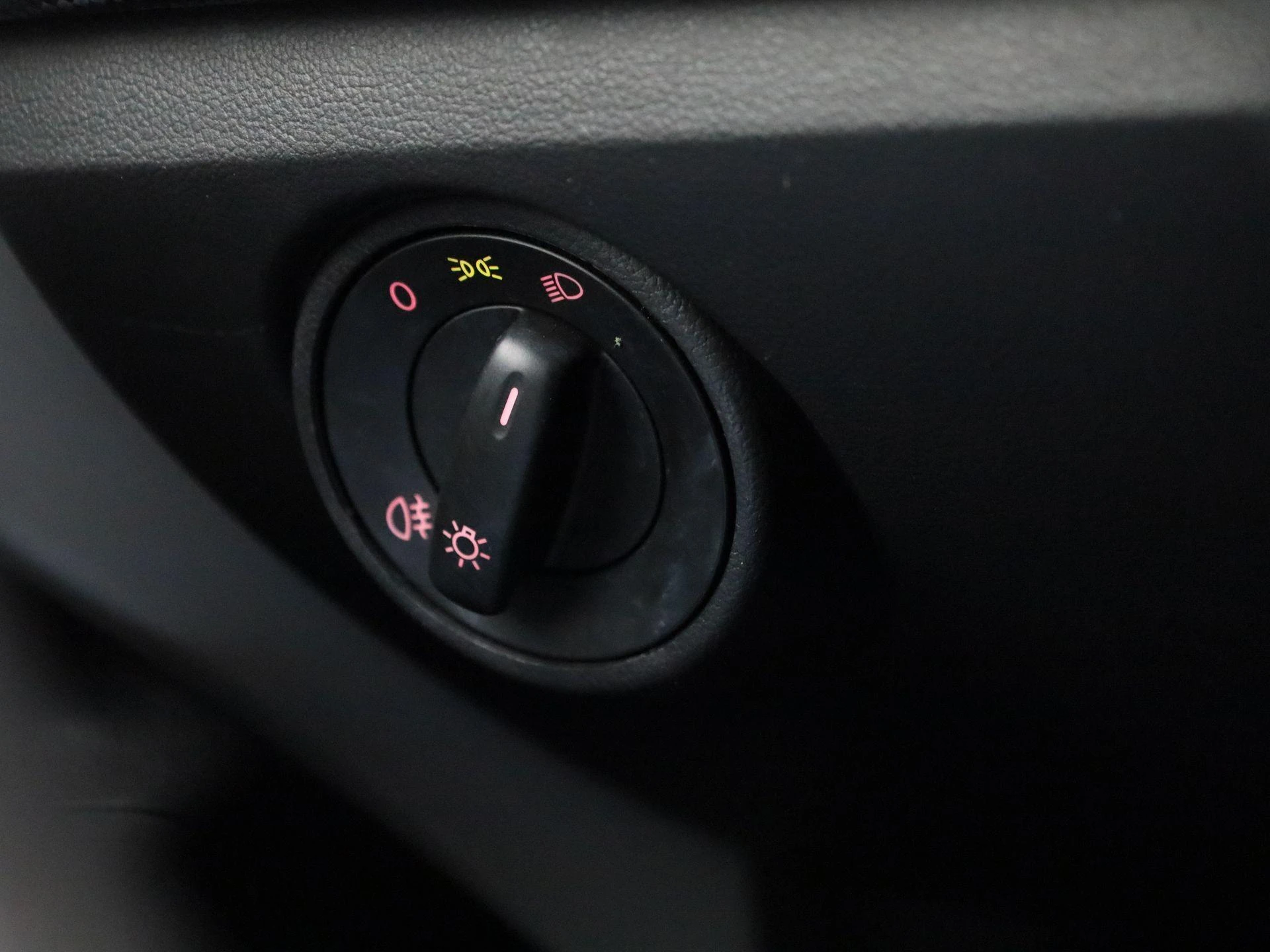 Volkswagen-up!-image-14