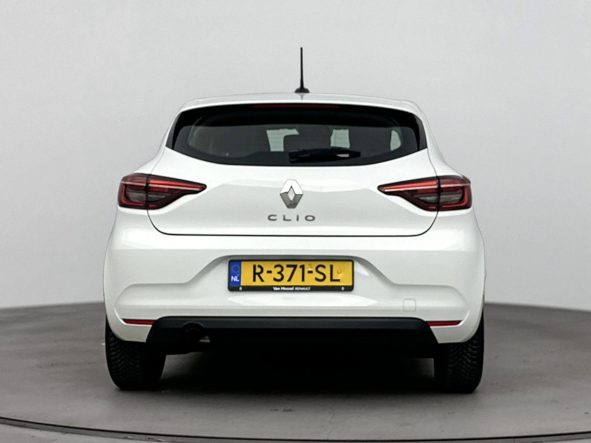 Renault-Clio-image-2
