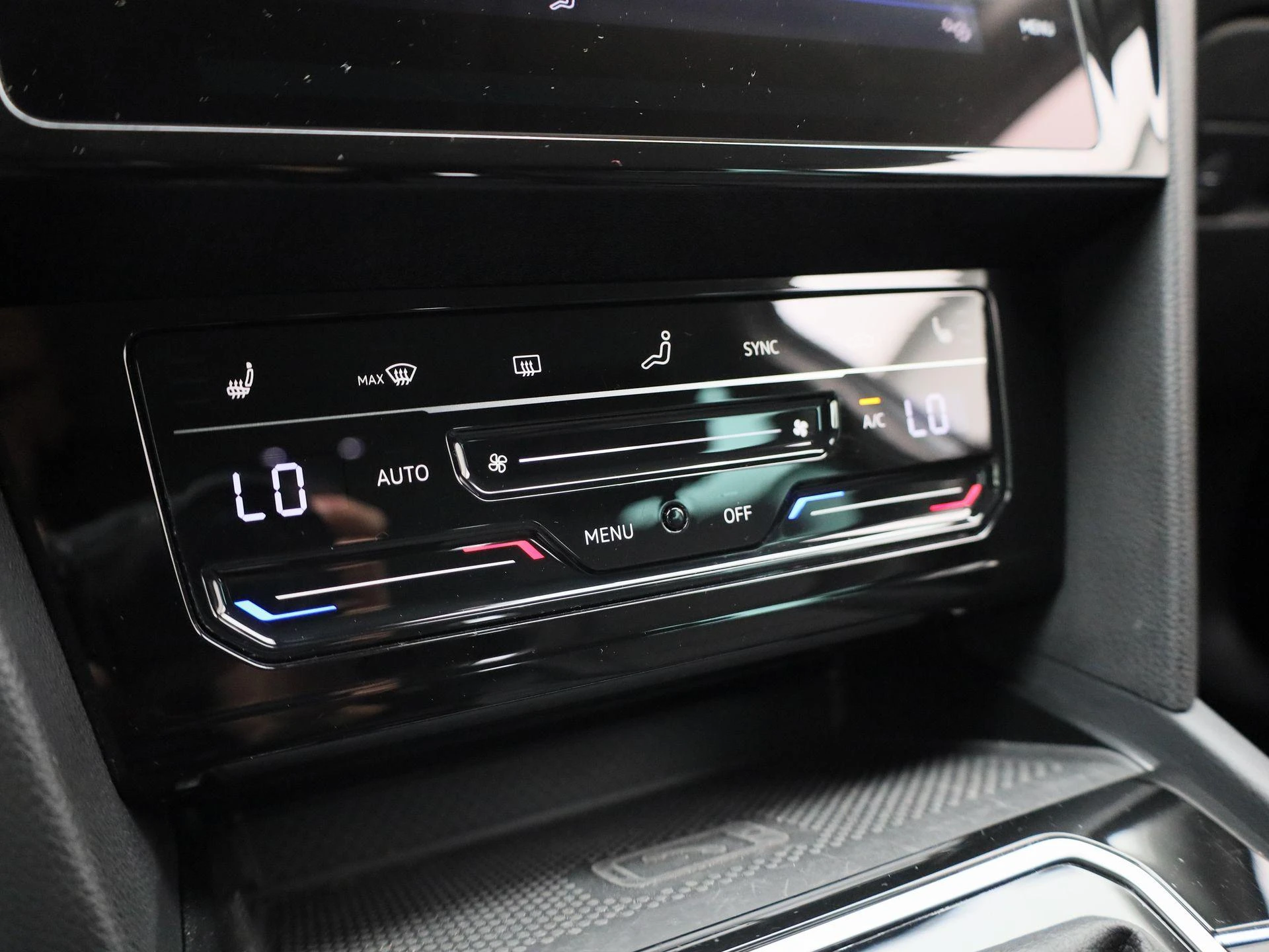 Volkswagen-Passat-image-29