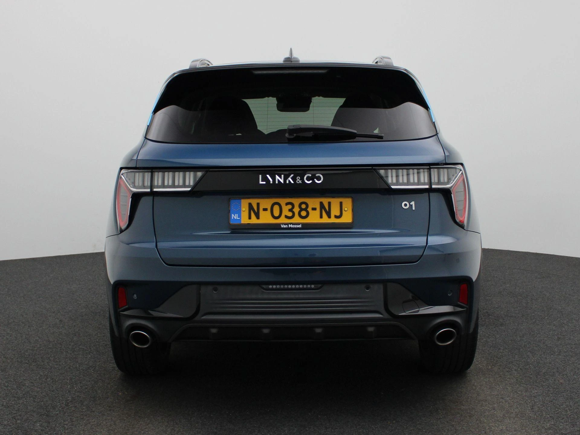 Lynk & Co-01-image-4
