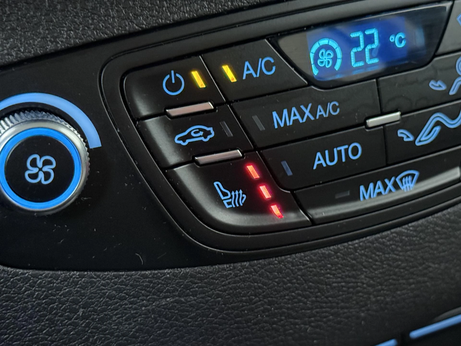 Ford-Tourneo Courier-image-22
