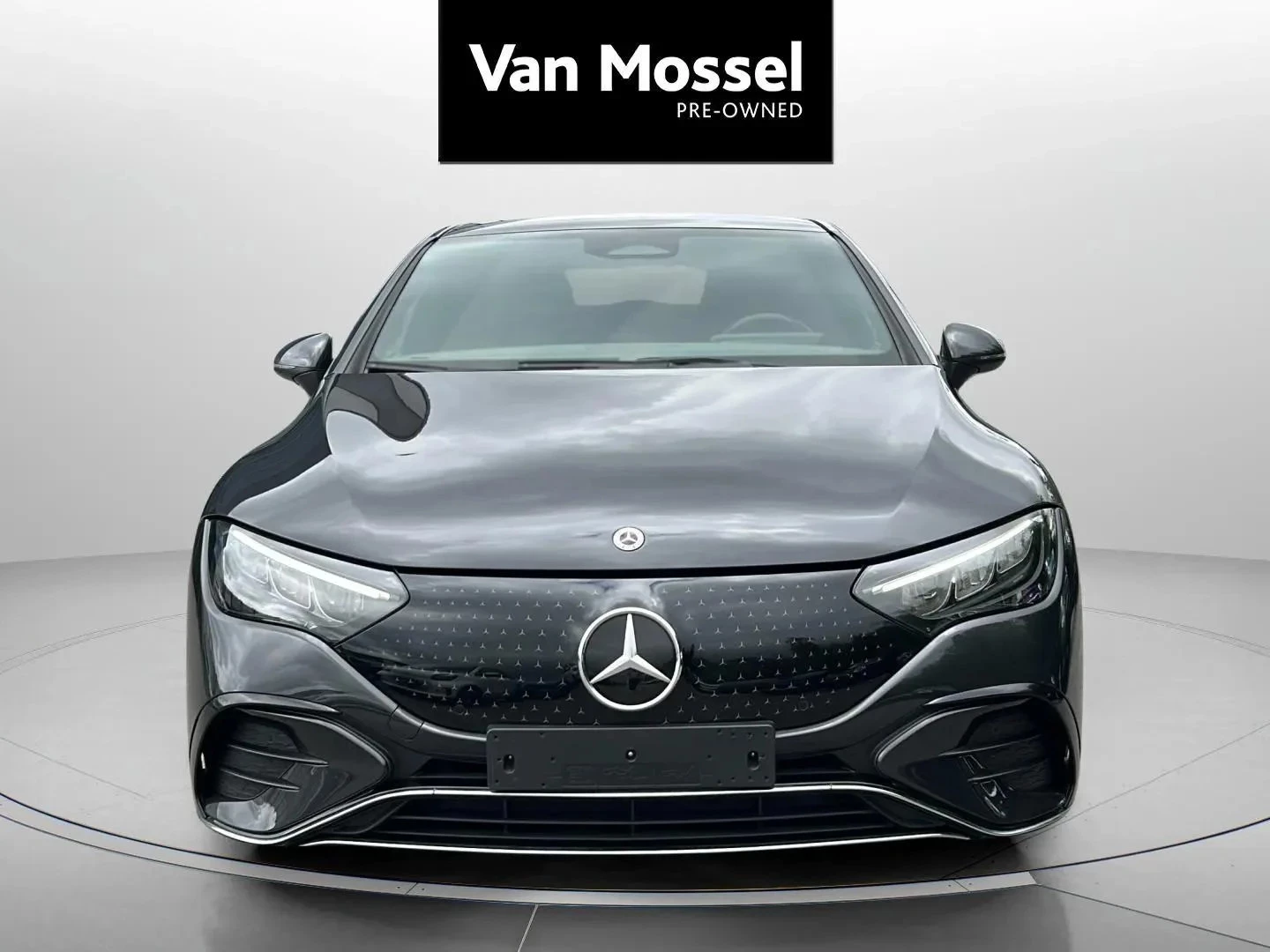 Mercedes-Benz-EQE-image-1