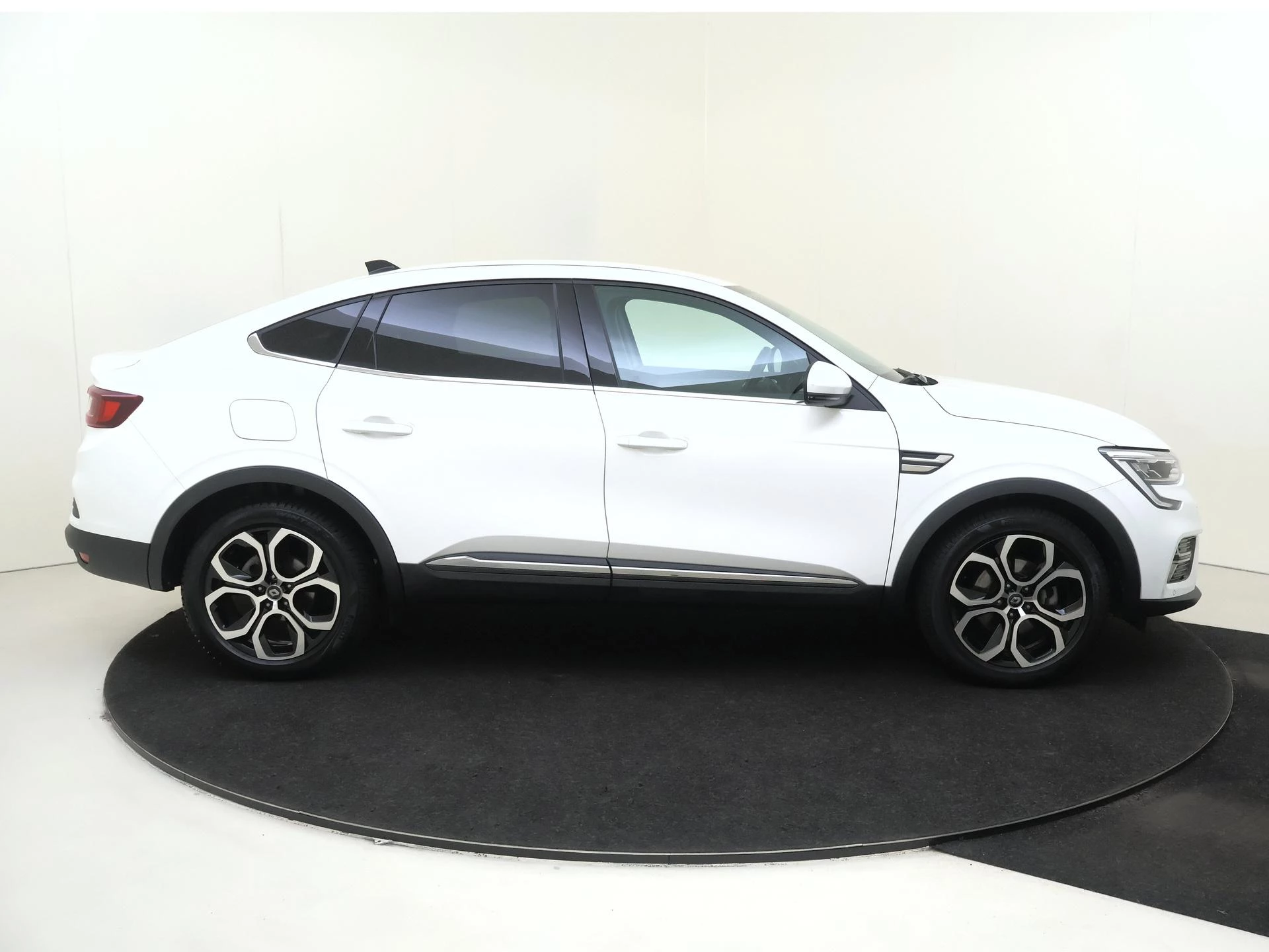 Renault Arkana 1.6 E-Tech 145 FULL-Hybrid Techno