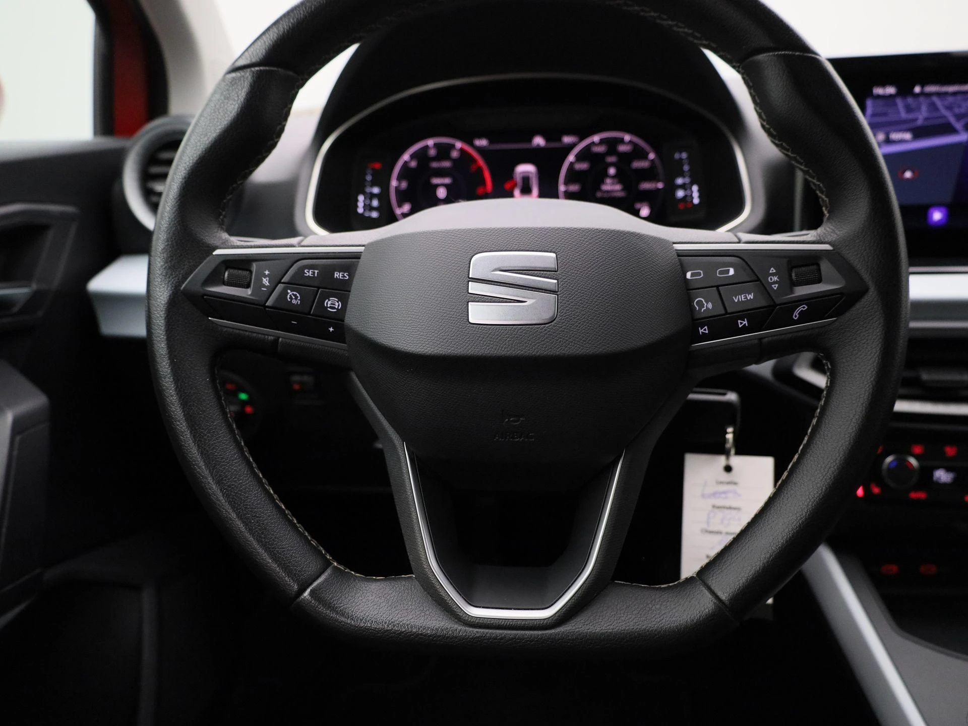 SEAT-Arona-image-6