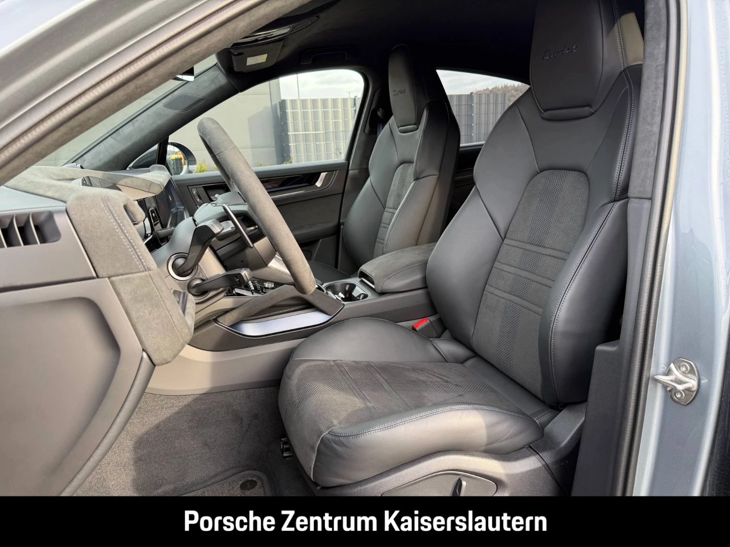Porsche-Cayenne-image-4
