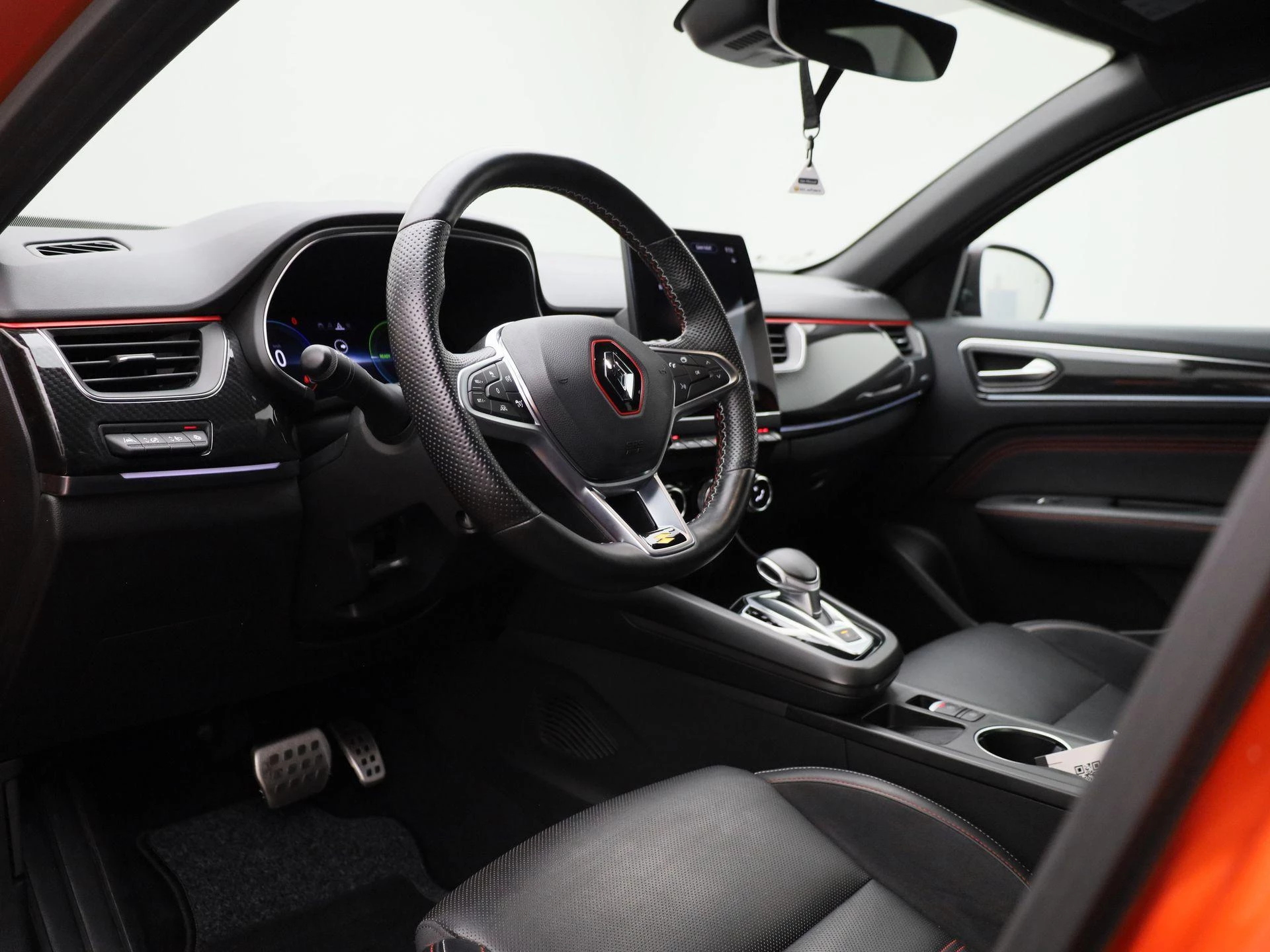 Renault-Arkana-image-35