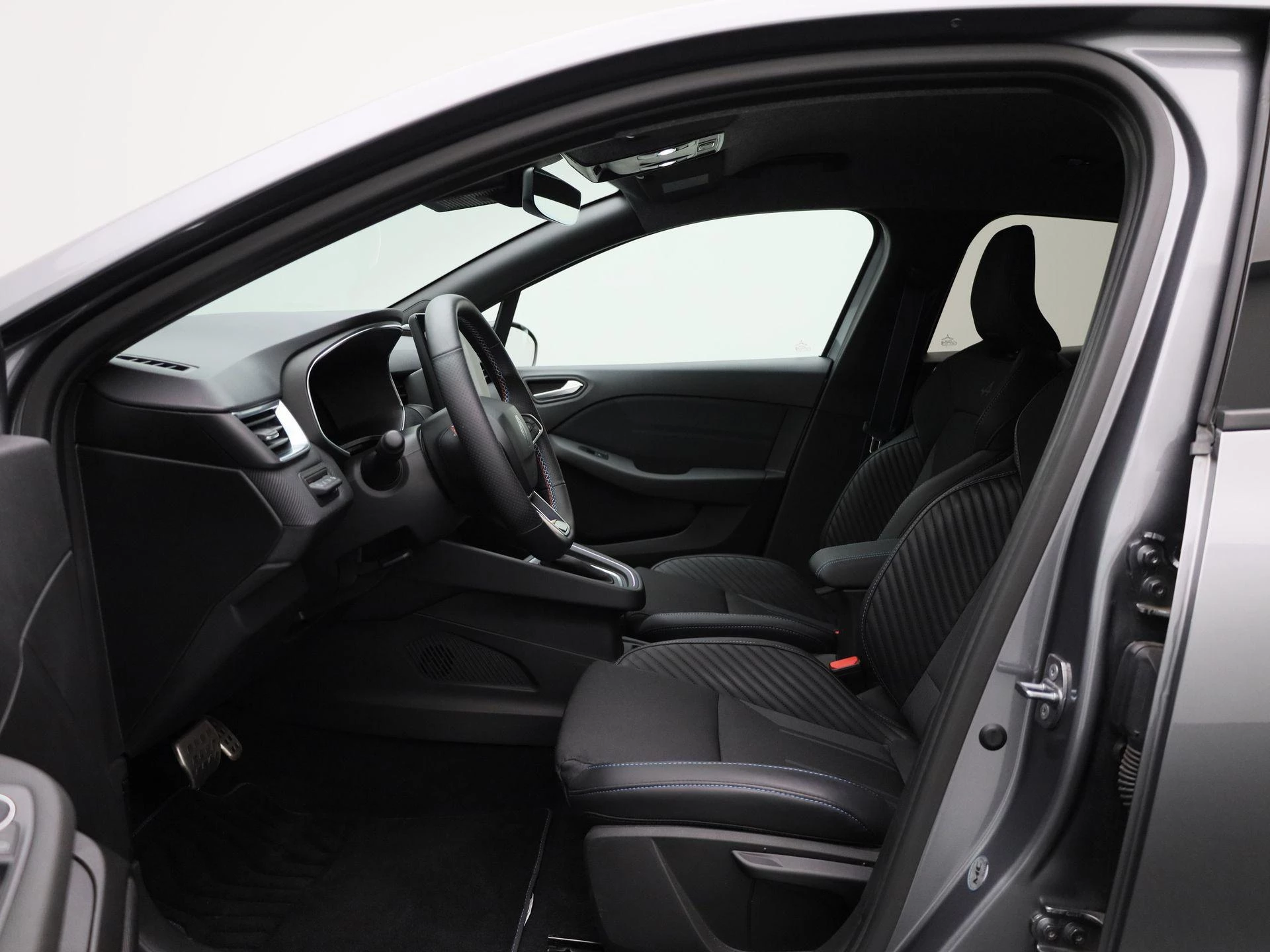 Renault-Clio-image-8