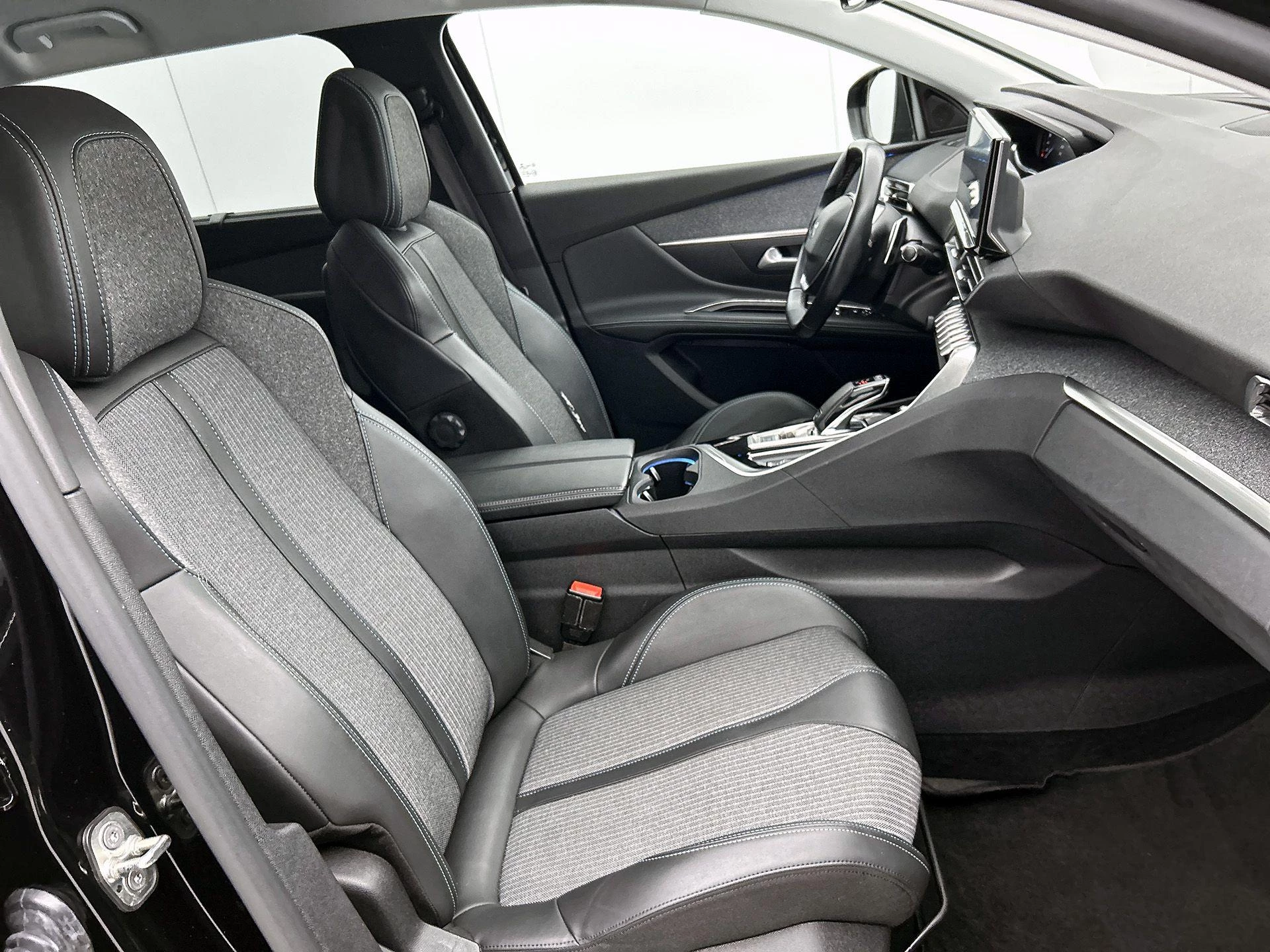 Peugeot-5008-image-46