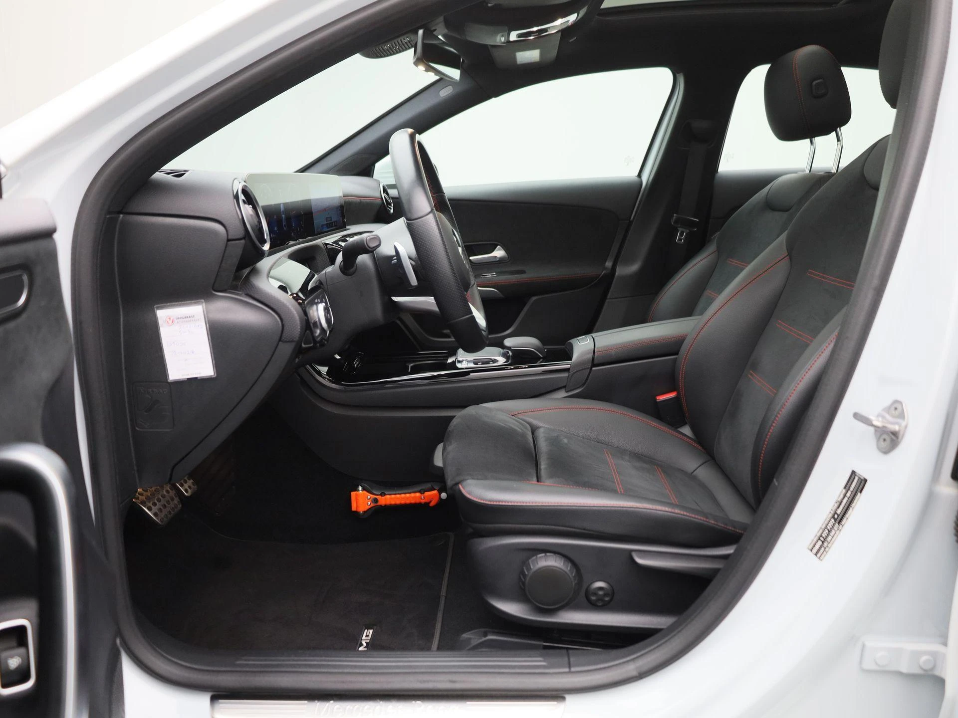 Mercedes-Benz-A-Klasse-image-11