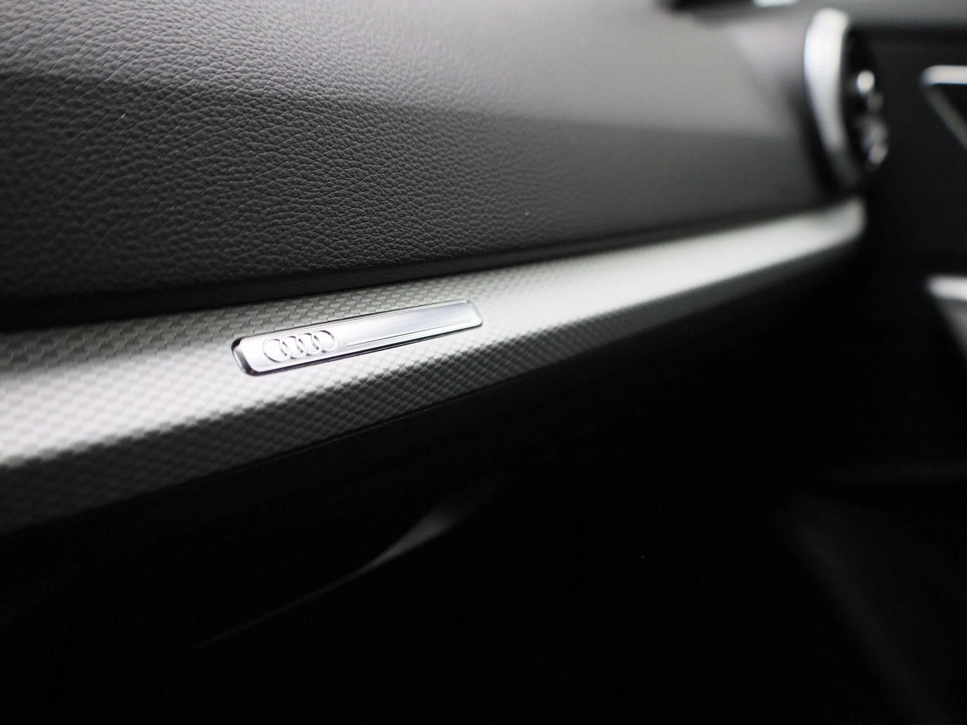 Audi Q2 2.0 30 TDI 85kW S tron Zetelverw. | Camera | Cruis