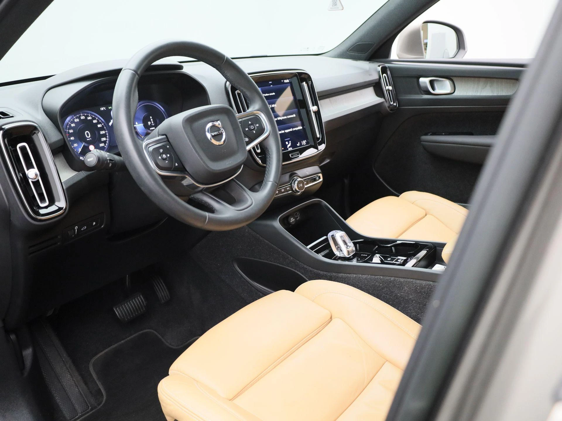 Volvo-XC40-image-17