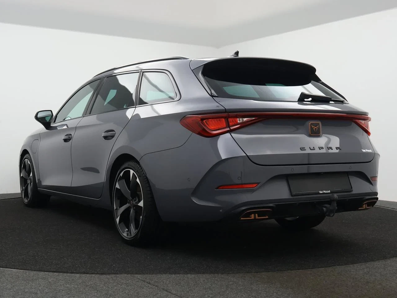 CUPRA-Leon Sportstourer-image-1