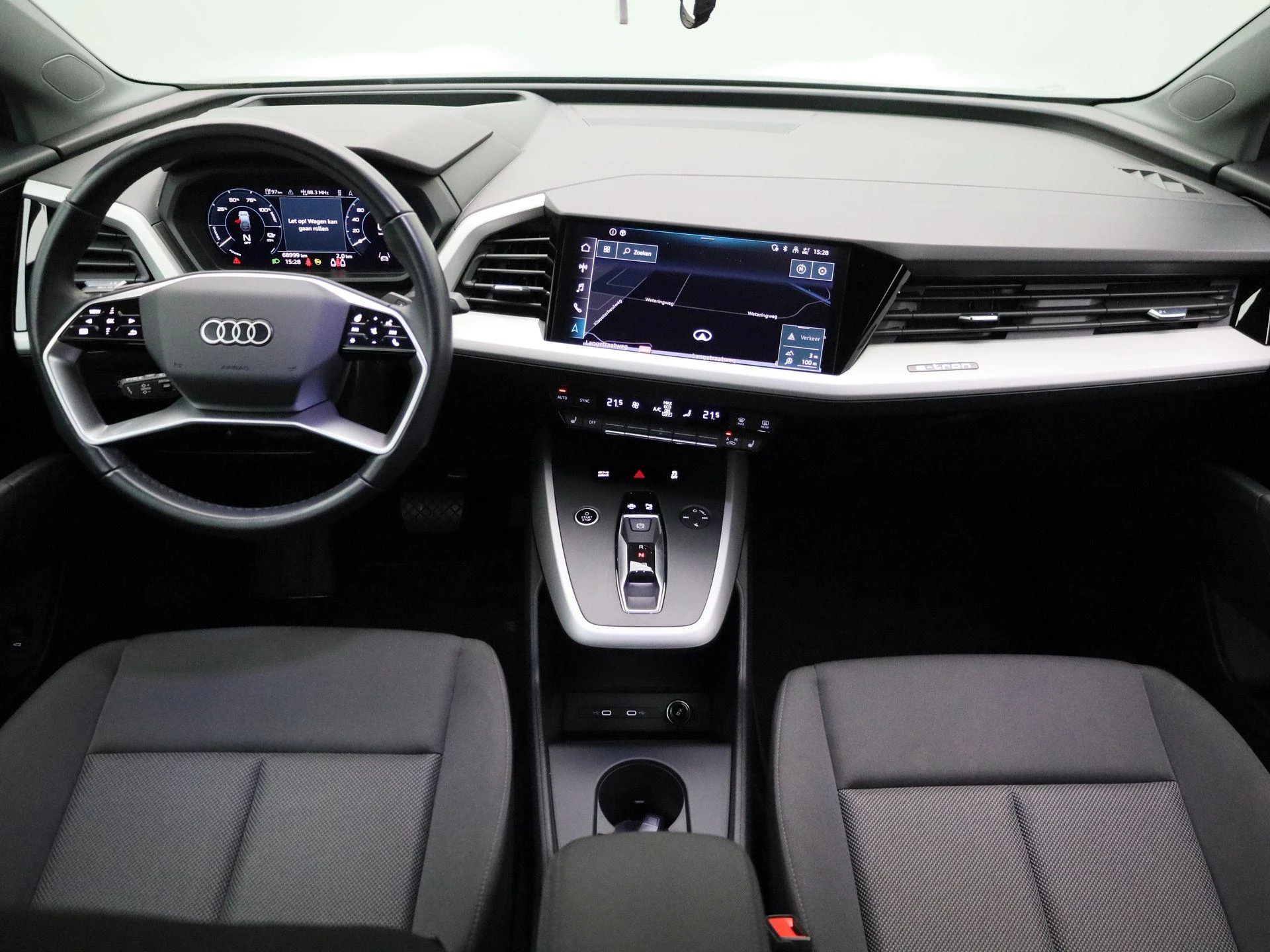 Audi-Q4 Sportback e-tron-image-8