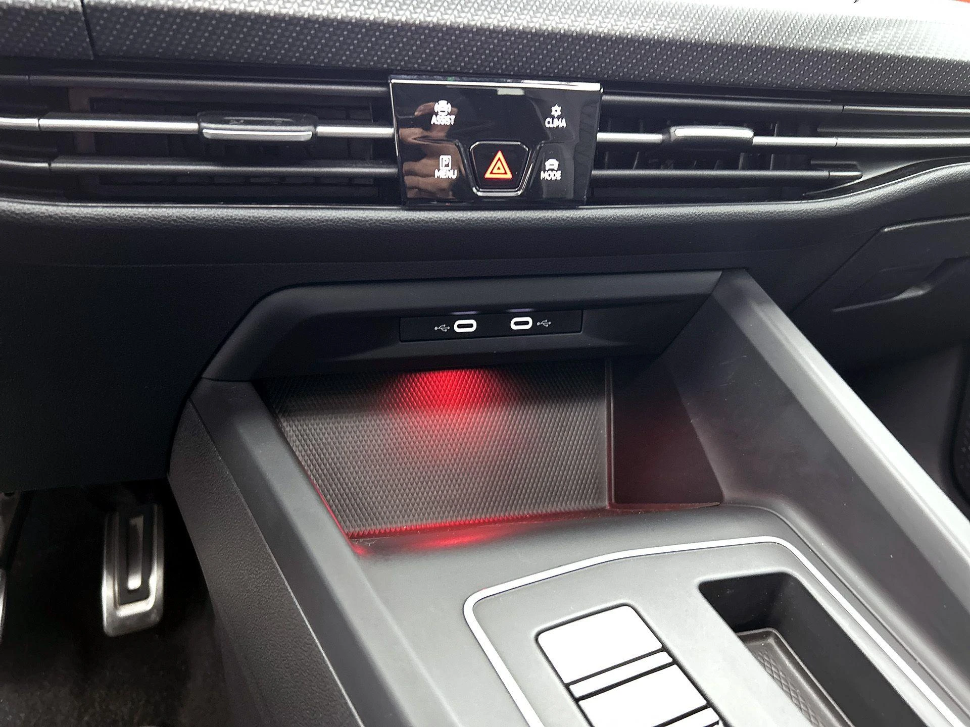 Volkswagen-Golf-image-36