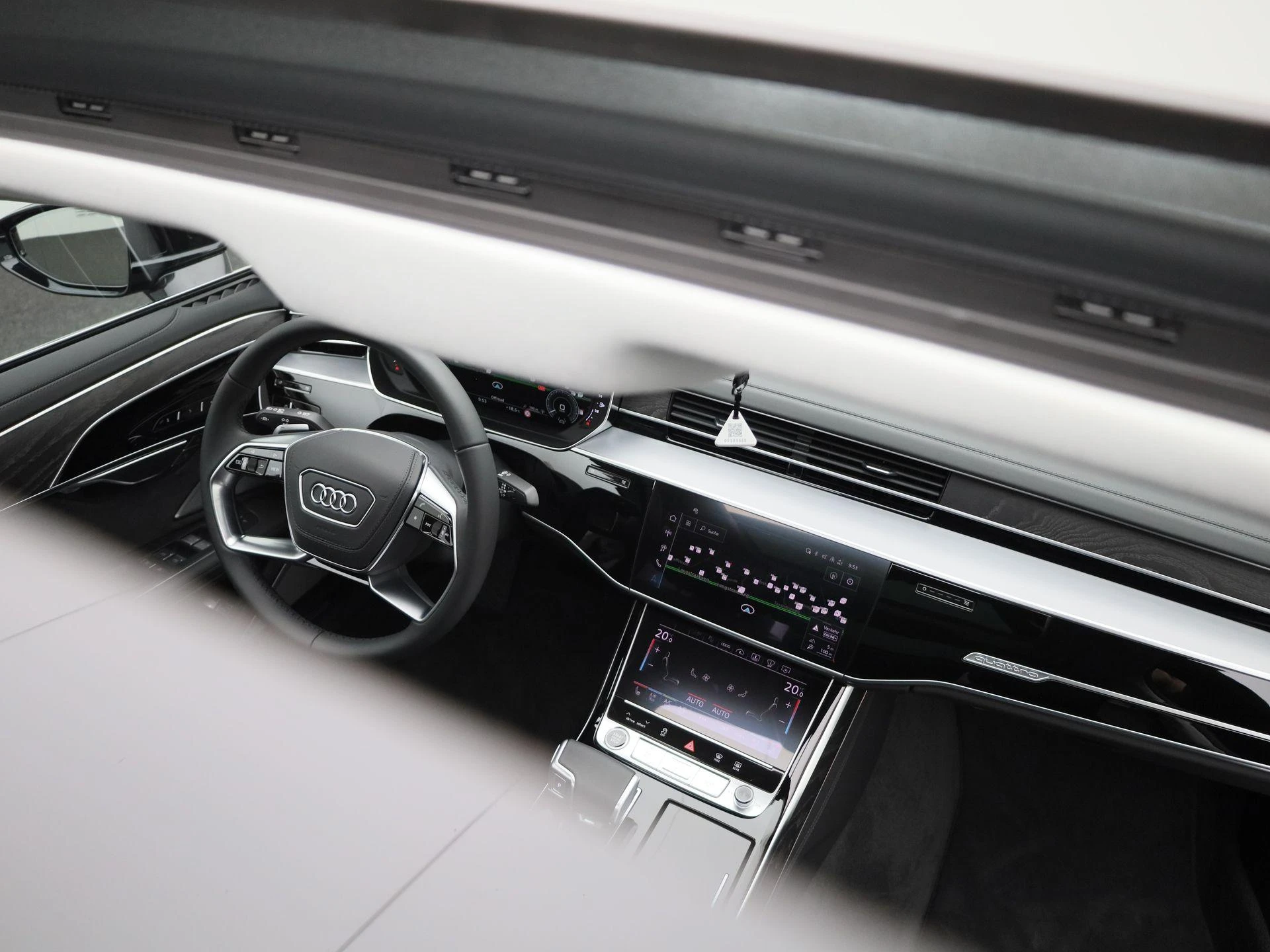 Audi-A8-image-51