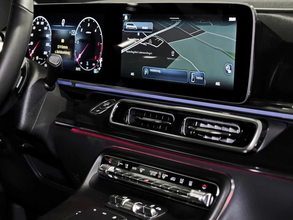 Mercedes-Benz-V-Klasse 300-image-11