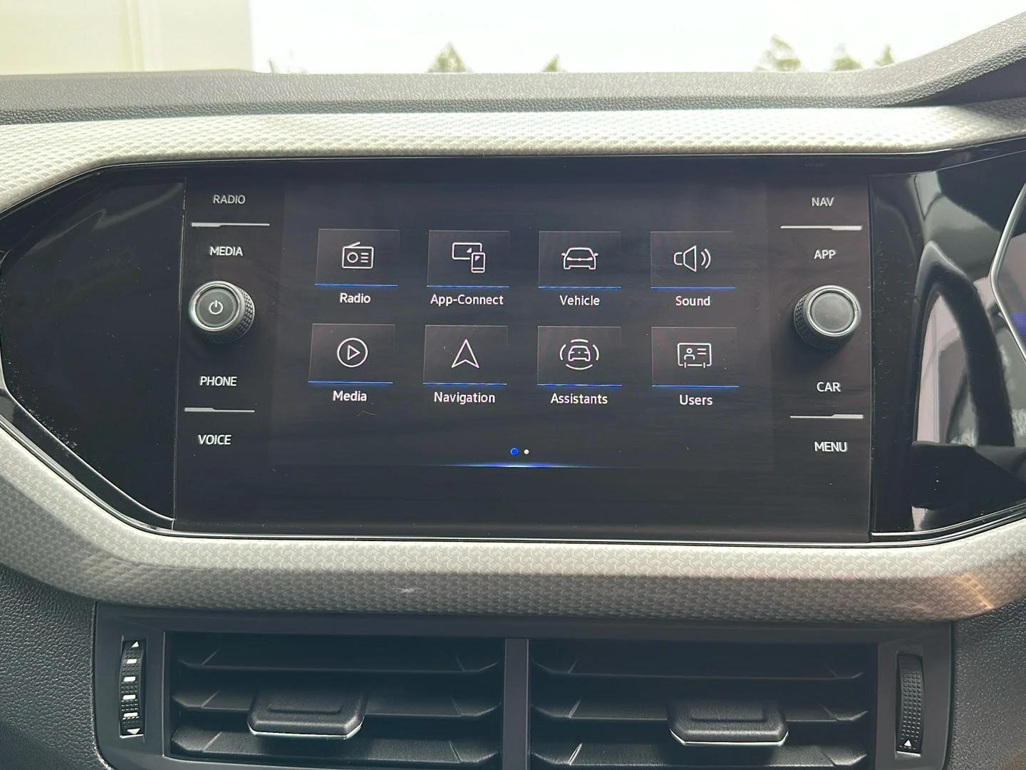Volkswagen-T-Cross-image-10