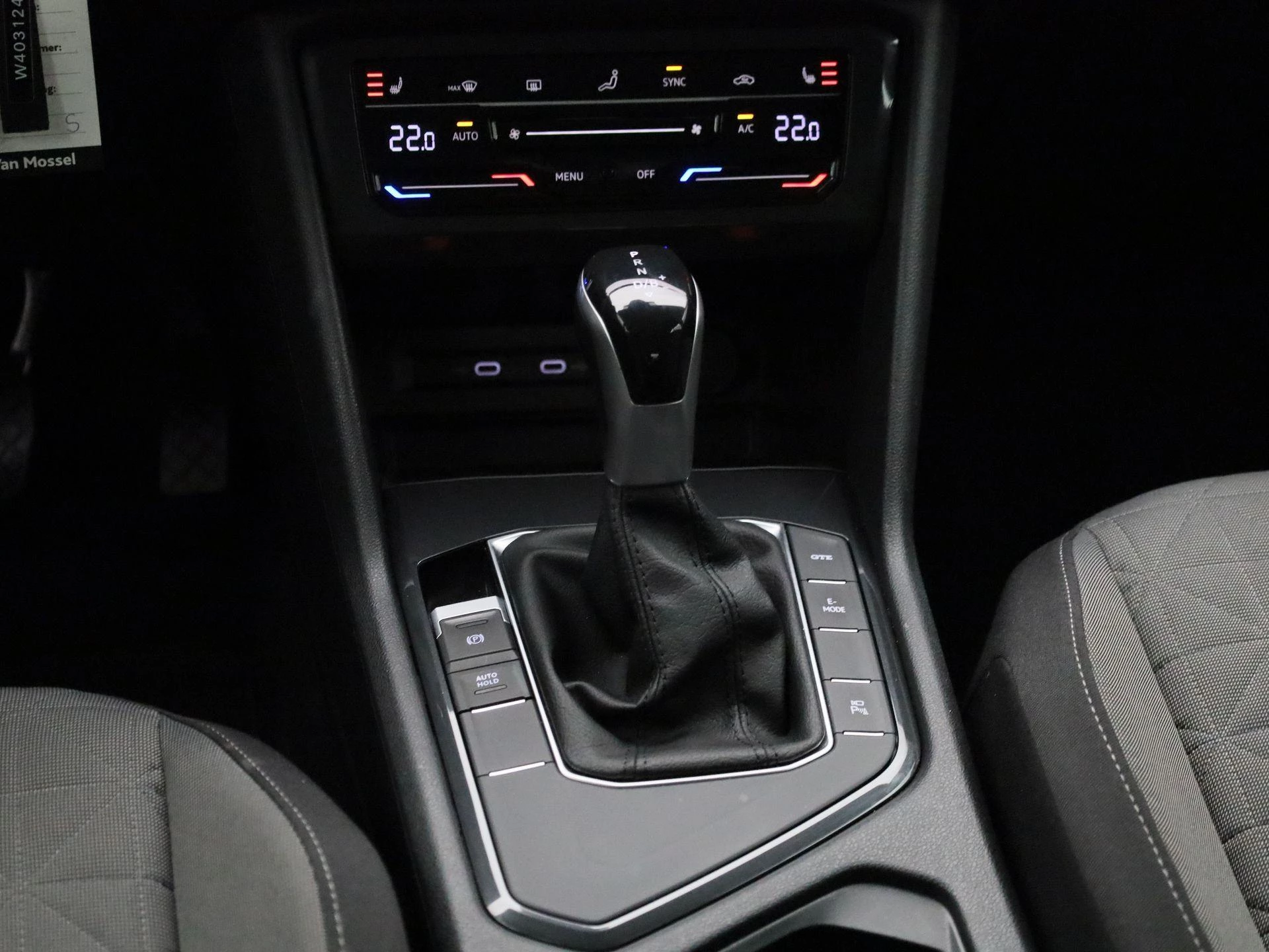 Volkswagen-Tiguan-image-8