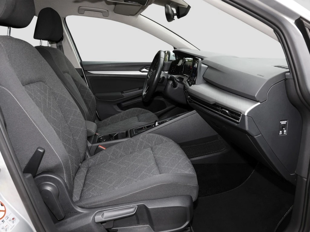 Volkswagen-Golf-image-6