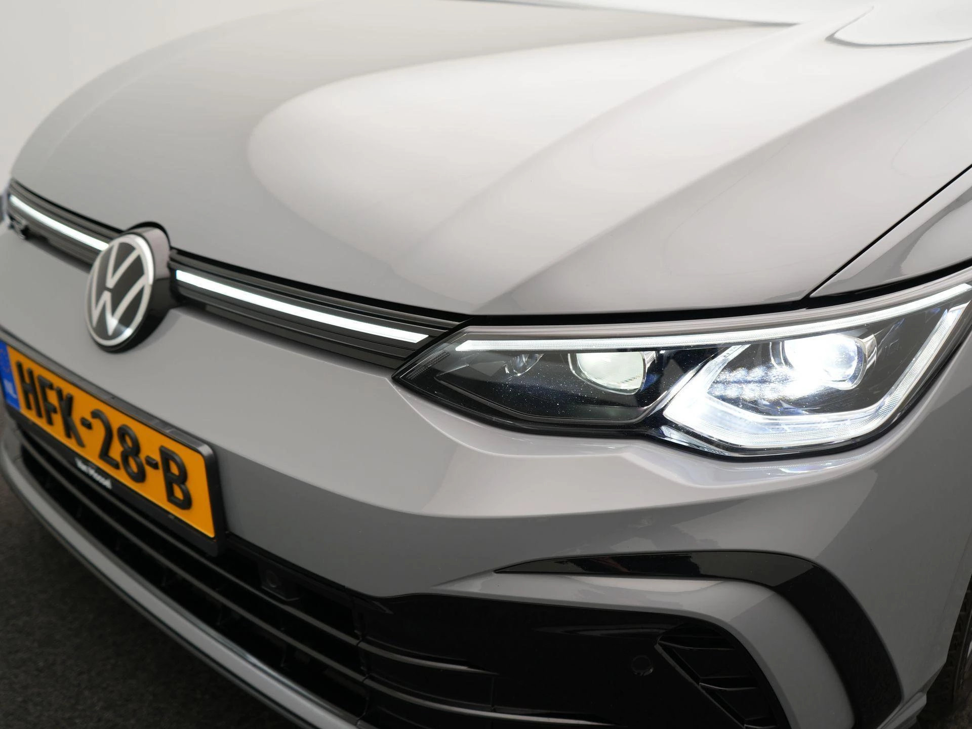 Volkswagen-Golf-image-46