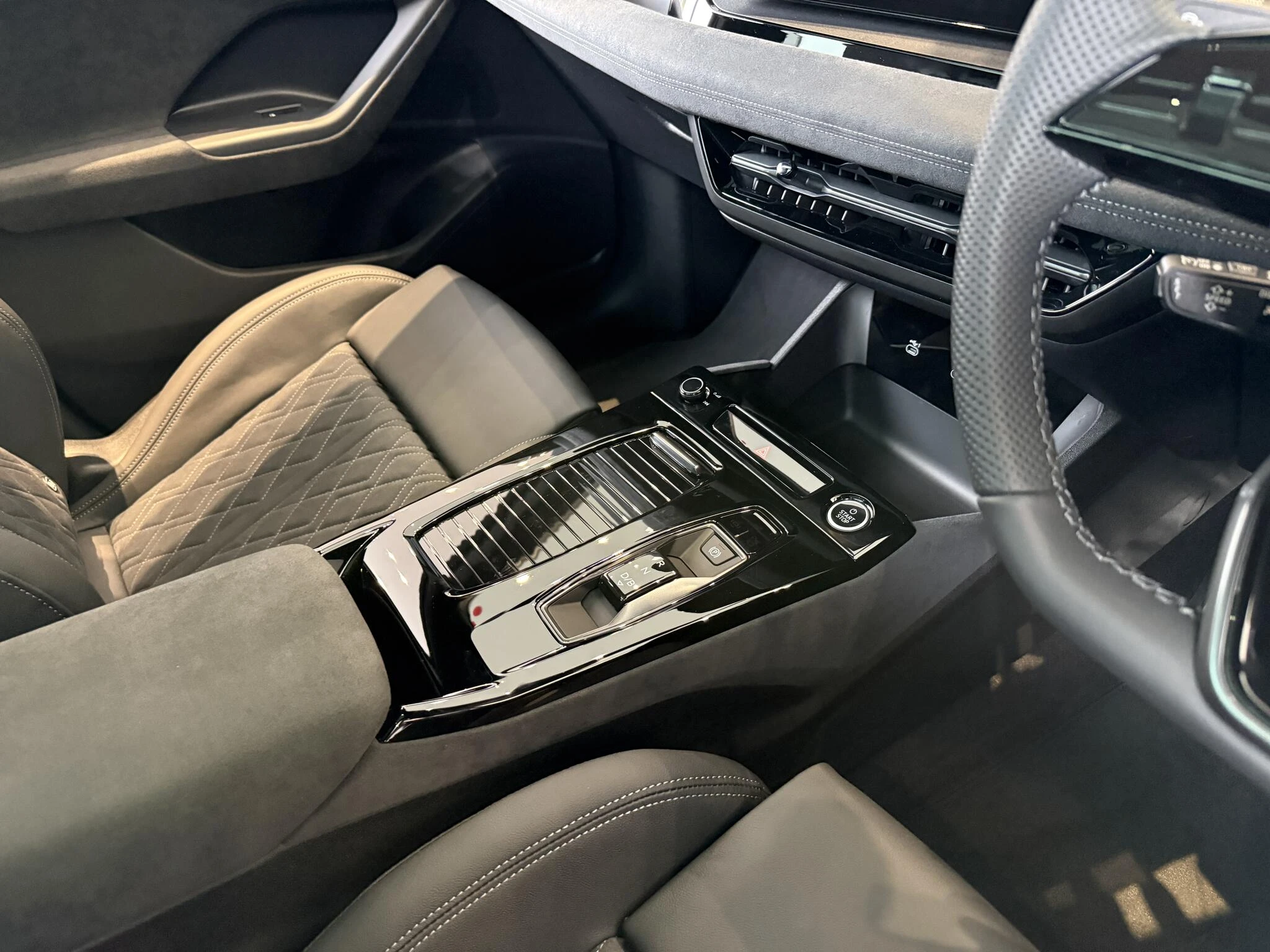Audi-Q6 e-tron-image-10