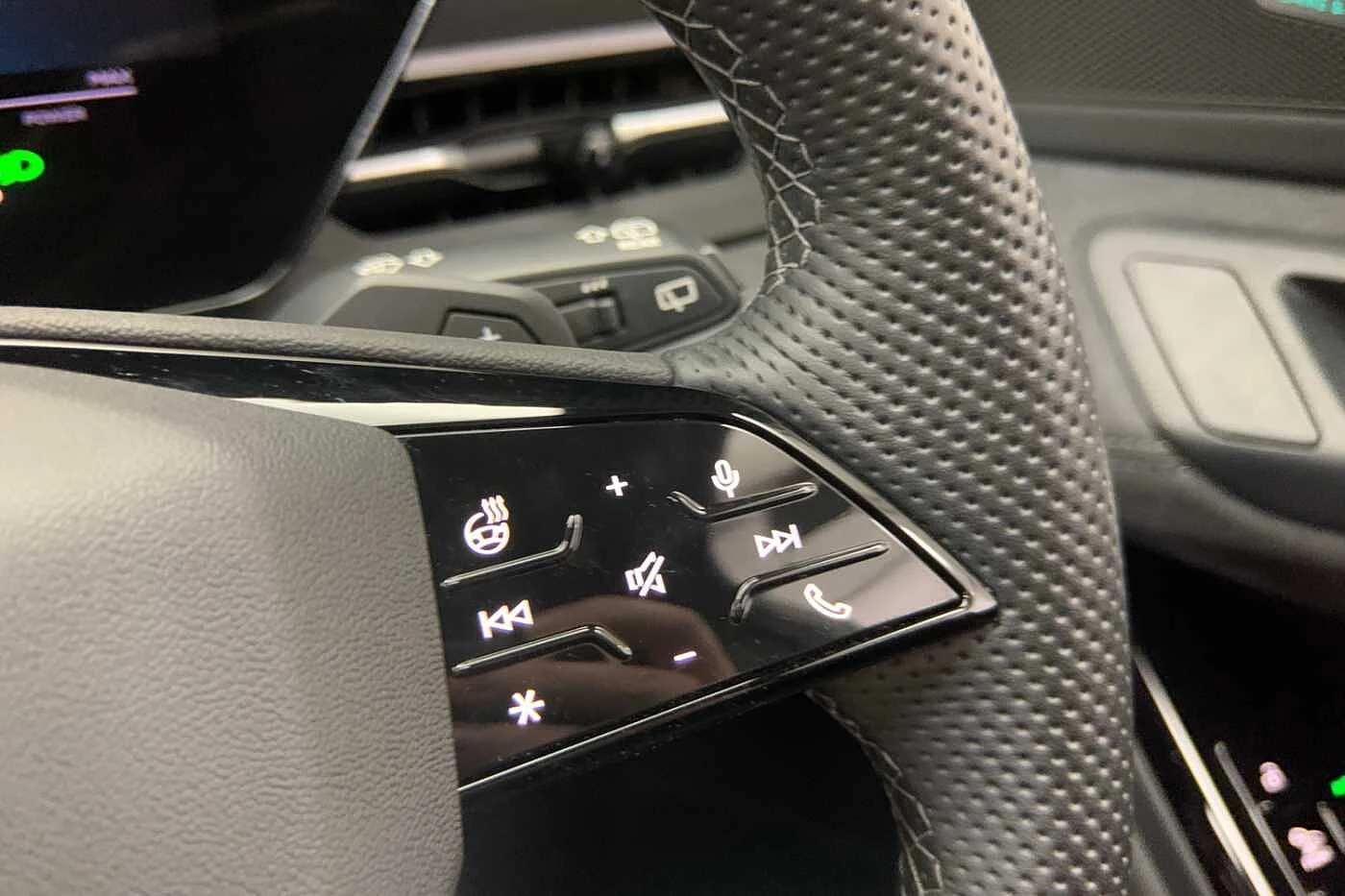 Audi-Q6 e-tron-image-26