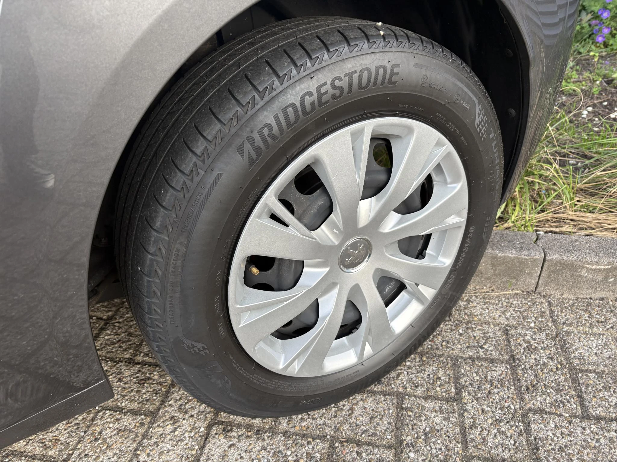 Peugeot-208-image-8