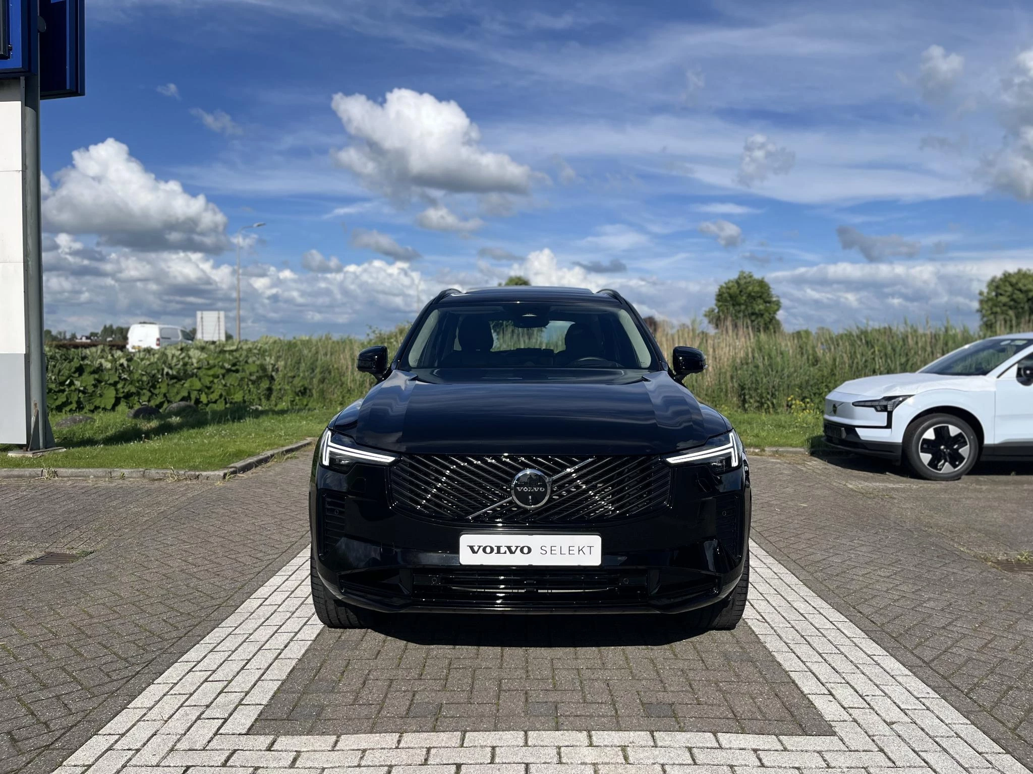 Volvo XC90 T8 Plug-in hybrid AWD Ultra Dark