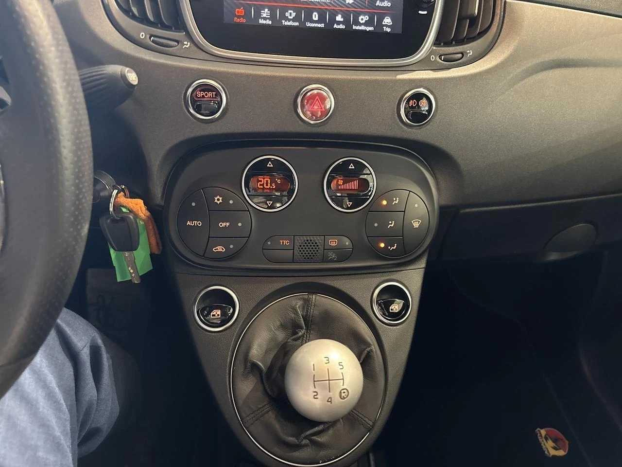 Abarth 500C 1.4 T-Jet 595 132kW Competizione