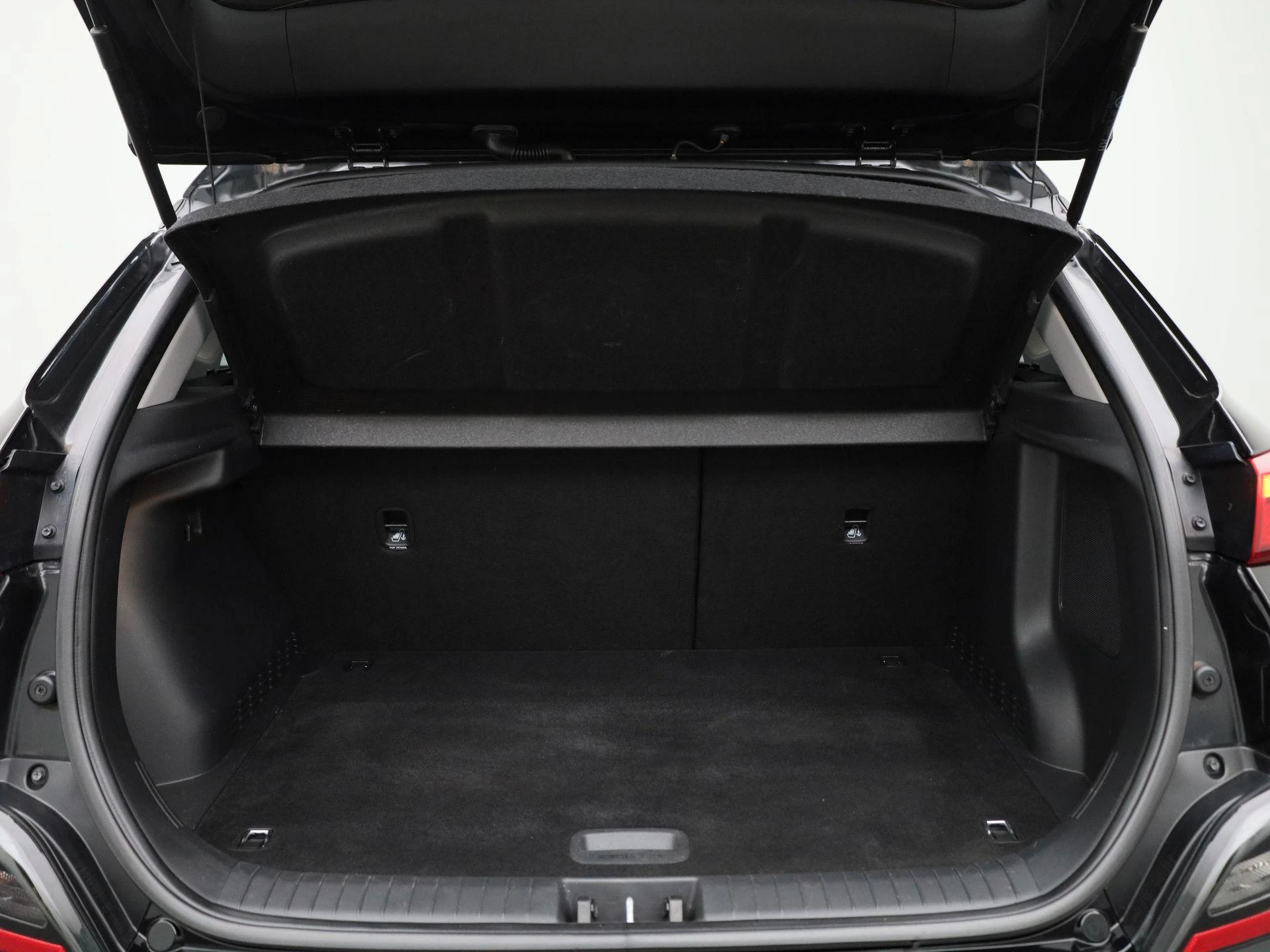 Hyundai-Kona-image-16