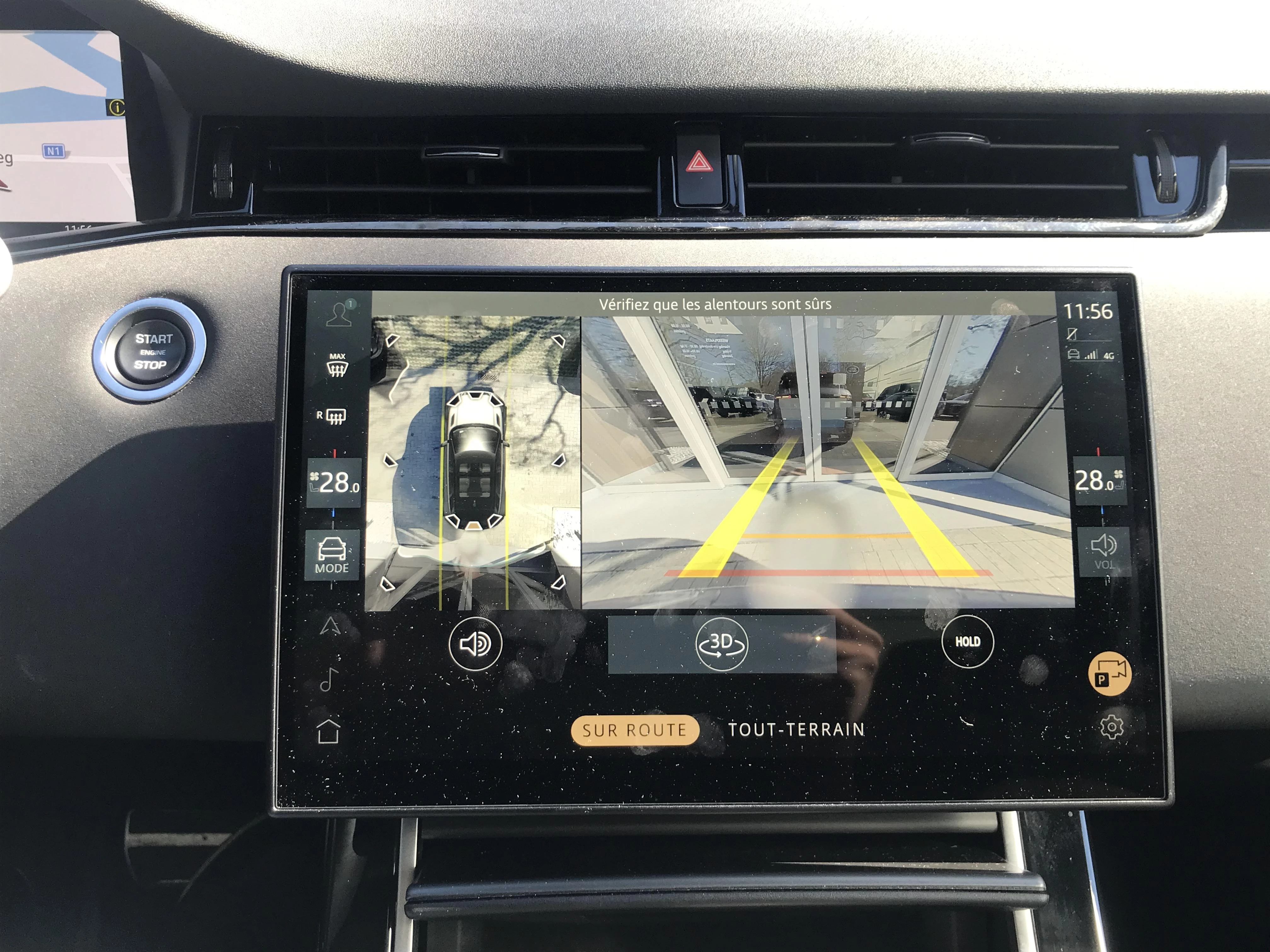 Land Rover-Range Rover Evoque-image-10