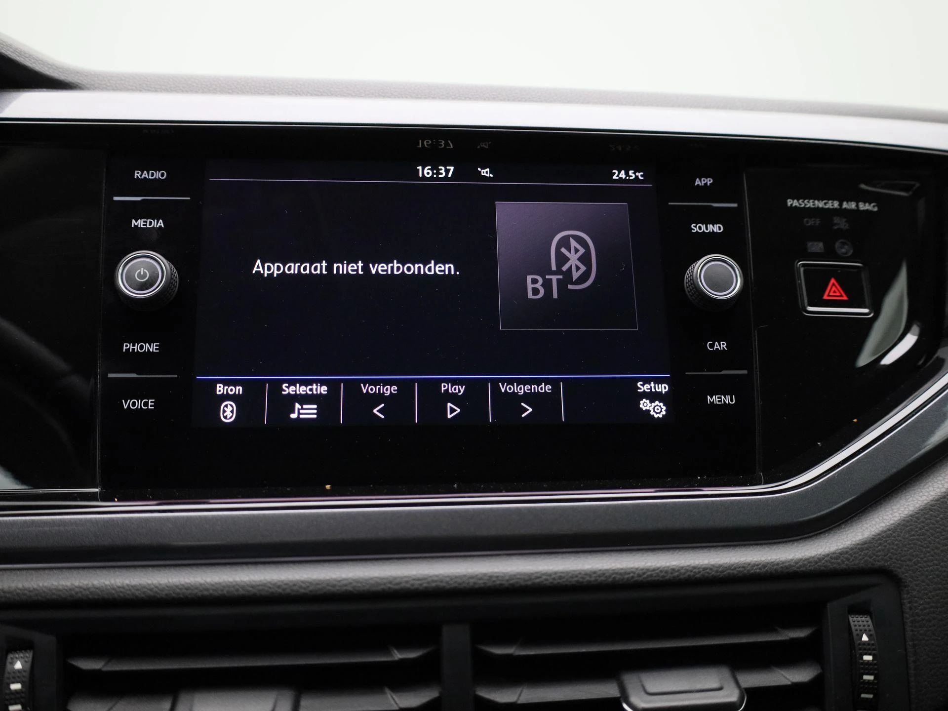 Volkswagen-Polo-image-17