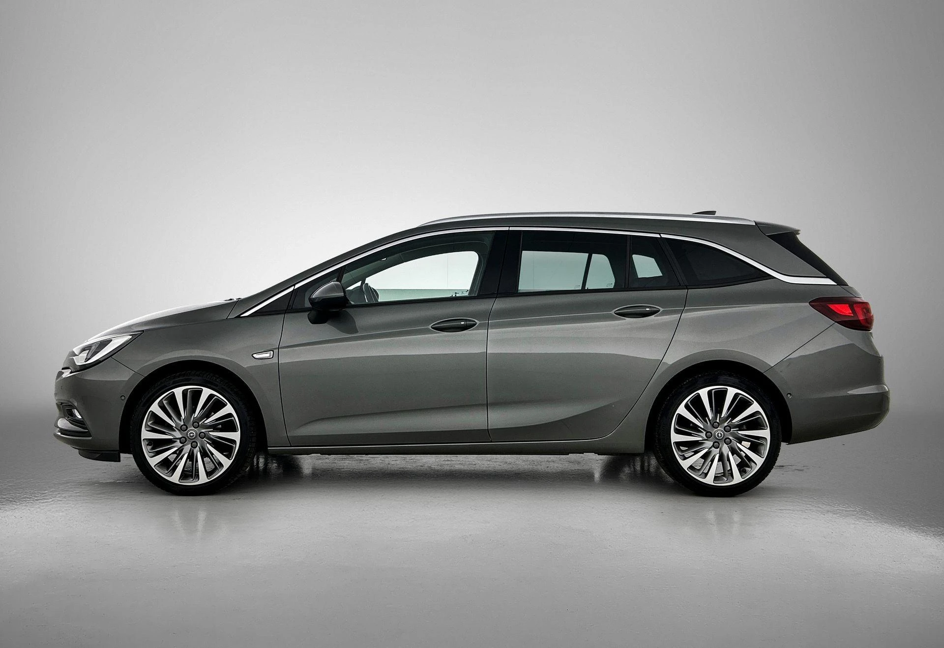 Opel-Astra-image-1